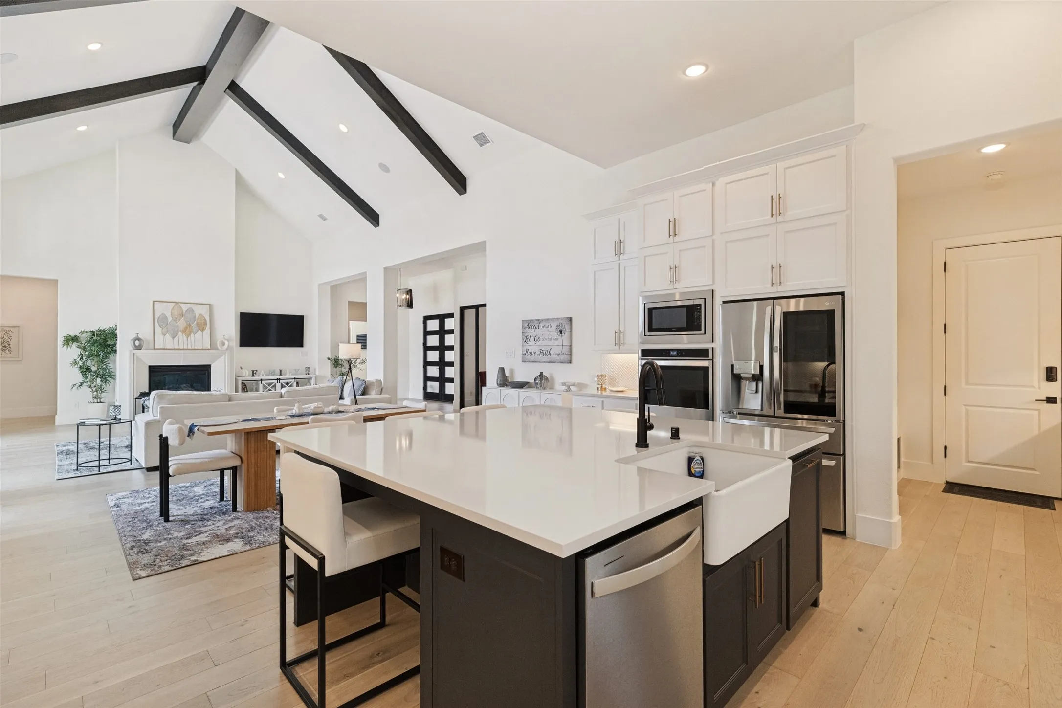 Single Family Residence For Sale in Collin County , 3121 Twin Eagles Drive, Celina, Texas 75009, 4 Bedroom, 6 Bathroom, 3 Garage spaces, 3,862 Sqft, built in 2020, mls#21401239, Real Estate Agent in Celina, Homes For Sale in Collin county, Homes For Sale in Celina, Realtor in Celina Texas, Real Estate Brokerage Independent Realty Texas, Luminita Cordes Realtor