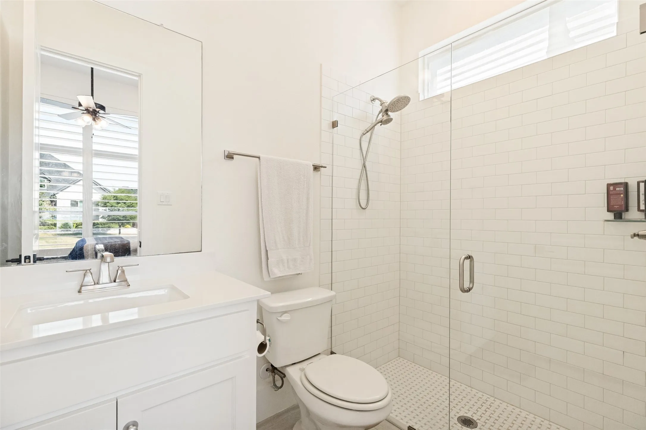 Single Family Residence For Sale in Collin County , 3121 Twin Eagles Drive, Celina, Texas 75009, 4 Bedroom, 6 Bathroom, 3 Garage spaces, 3,862 Sqft, built in 2020, mls#21401239, Real Estate Agent in Celina, Homes For Sale in Collin county, Homes For Sale in Celina, Realtor in Celina Texas, Real Estate Brokerage Independent Realty Texas, Luminita Cordes Realtor