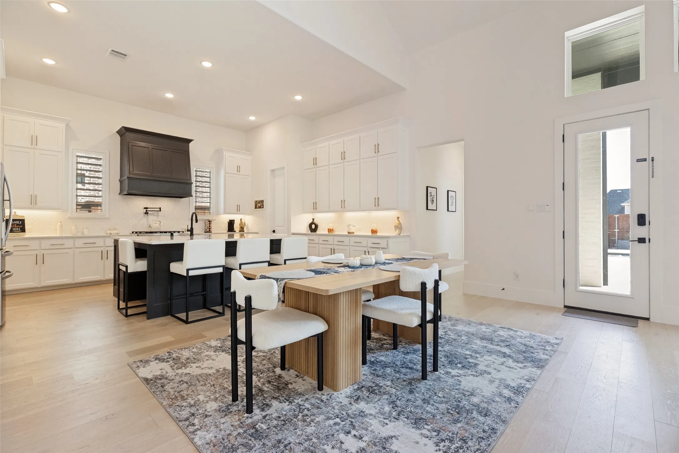 Single Family Residence For Sale in Collin County , 3121 Twin Eagles Drive, Celina, Texas 75009, 4 Bedroom, 6 Bathroom, 3 Garage spaces, 3,862 Sqft, built in 2020, mls#21401239, Real Estate Agent in Celina, Homes For Sale in Collin county, Homes For Sale in Celina, Realtor in Celina Texas, Real Estate Brokerage Independent Realty Texas, Luminita Cordes Realtor