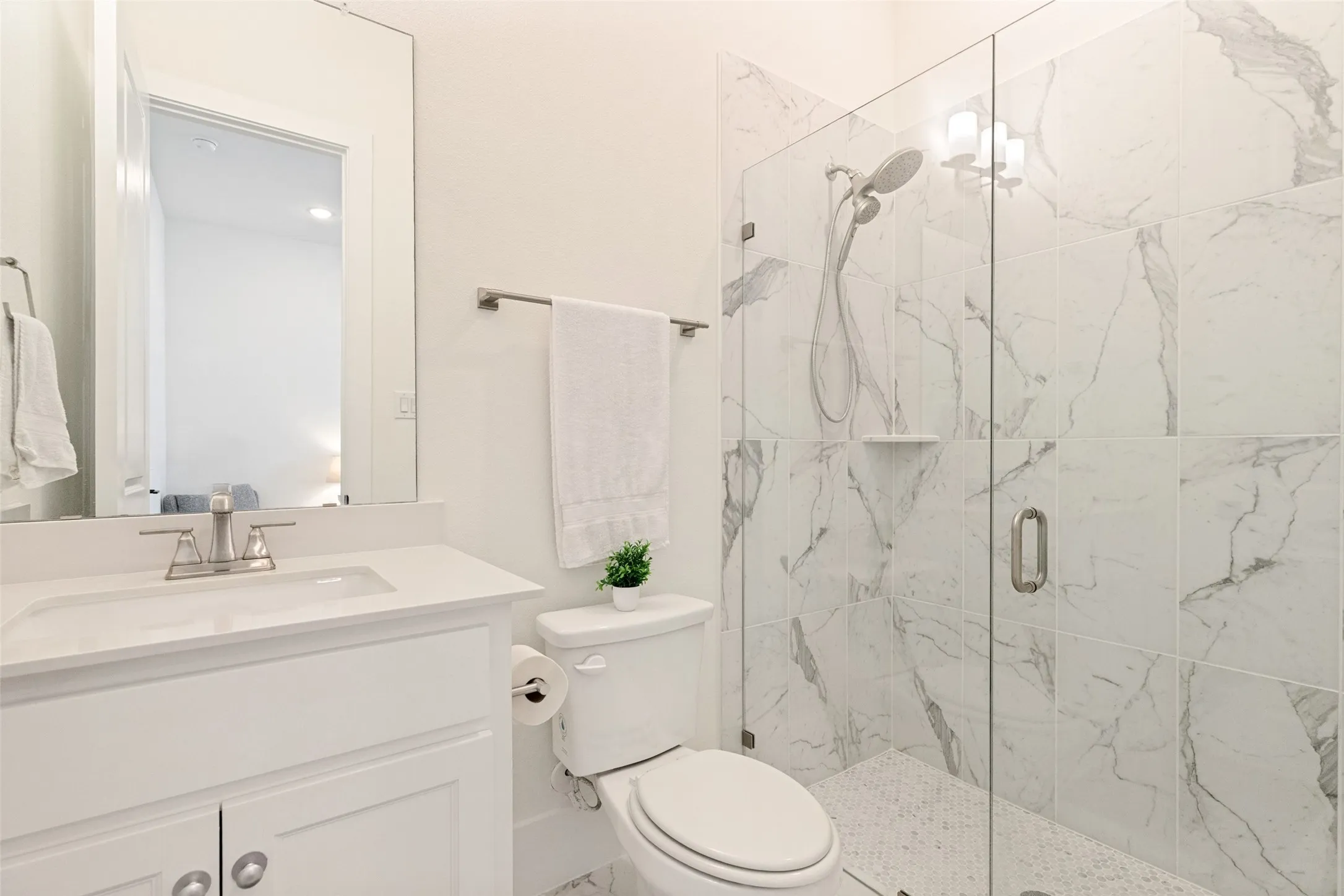 Single Family Residence For Sale in Collin County , 3121 Twin Eagles Drive, Celina, Texas 75009, 4 Bedroom, 6 Bathroom, 3 Garage spaces, 3,862 Sqft, built in 2020, mls#21401239, Real Estate Agent in Celina, Homes For Sale in Collin county, Homes For Sale in Celina, Realtor in Celina Texas, Real Estate Brokerage Independent Realty Texas, Luminita Cordes Realtor