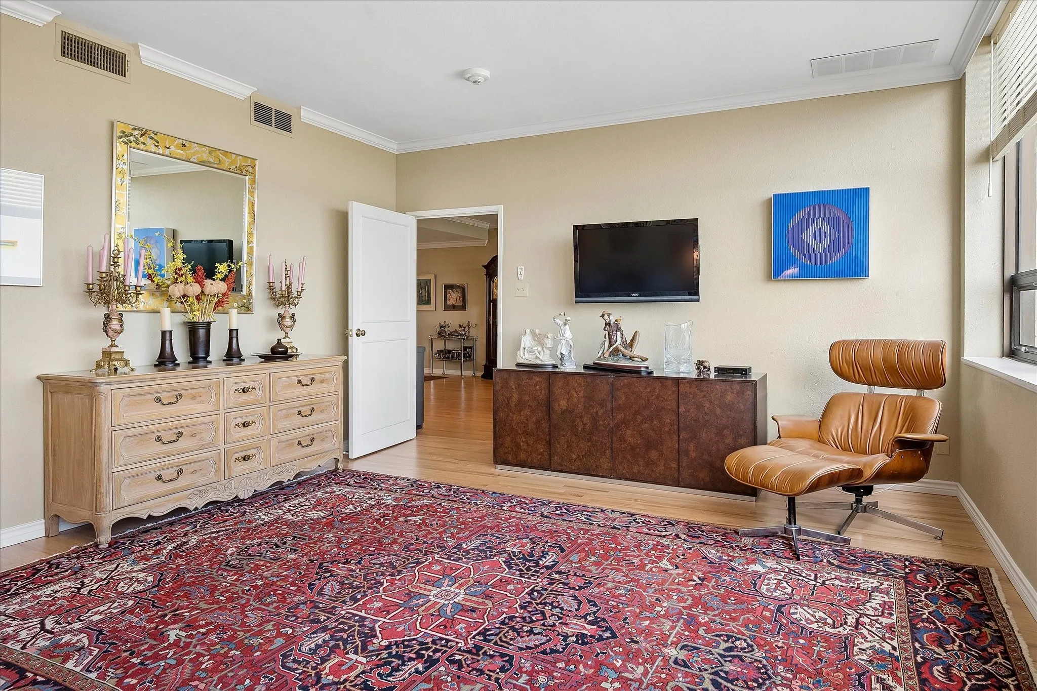 Condominium For Sale in Dallas County , 6335 W Northwest Highway 1117, Dallas, Texas 75225, 2 Bedroom, 3 Bathroom, 1 Garage spaces, 2,126 Sqft, built in 1966, mls#21398398, Real Estate Agent in Dallas, Homes For Sale in Dallas county, Homes For Sale in Dallas, Realtor in Dallas Texas, Real Estate Brokerage Independent Realty Texas, Luminita Cordes Realtor