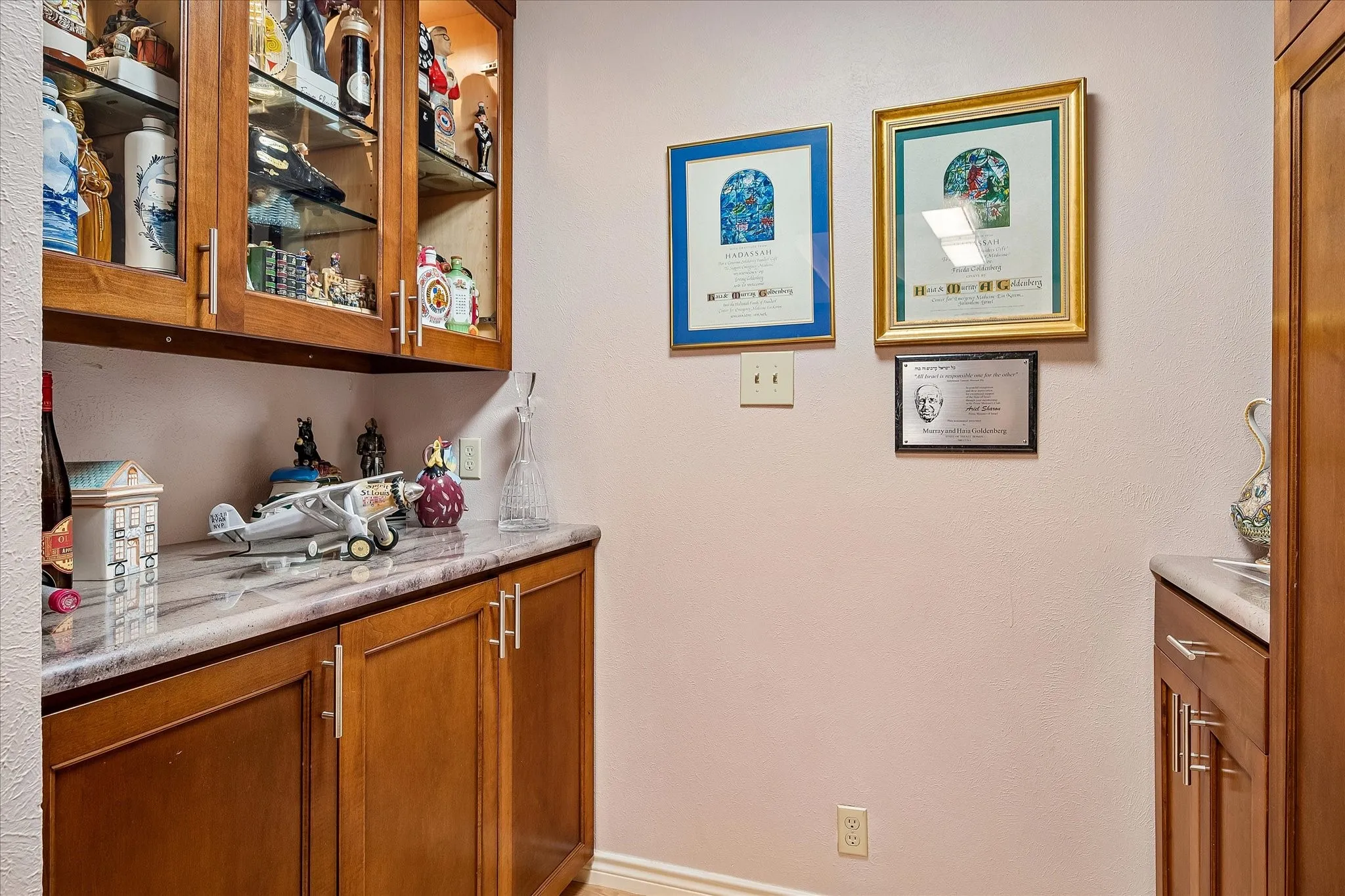 Kitchen Bar Area