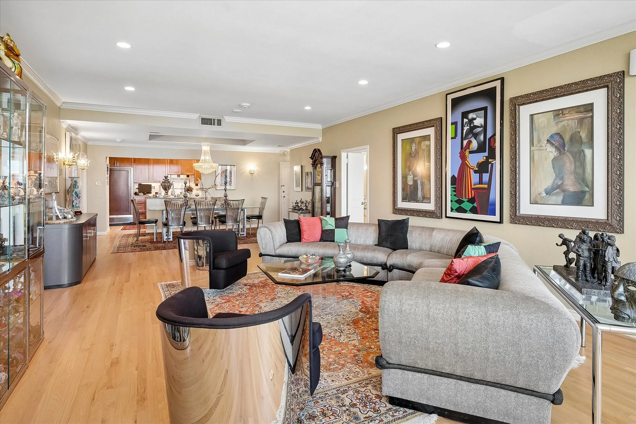 Living area adjacent to dining area and kitchen