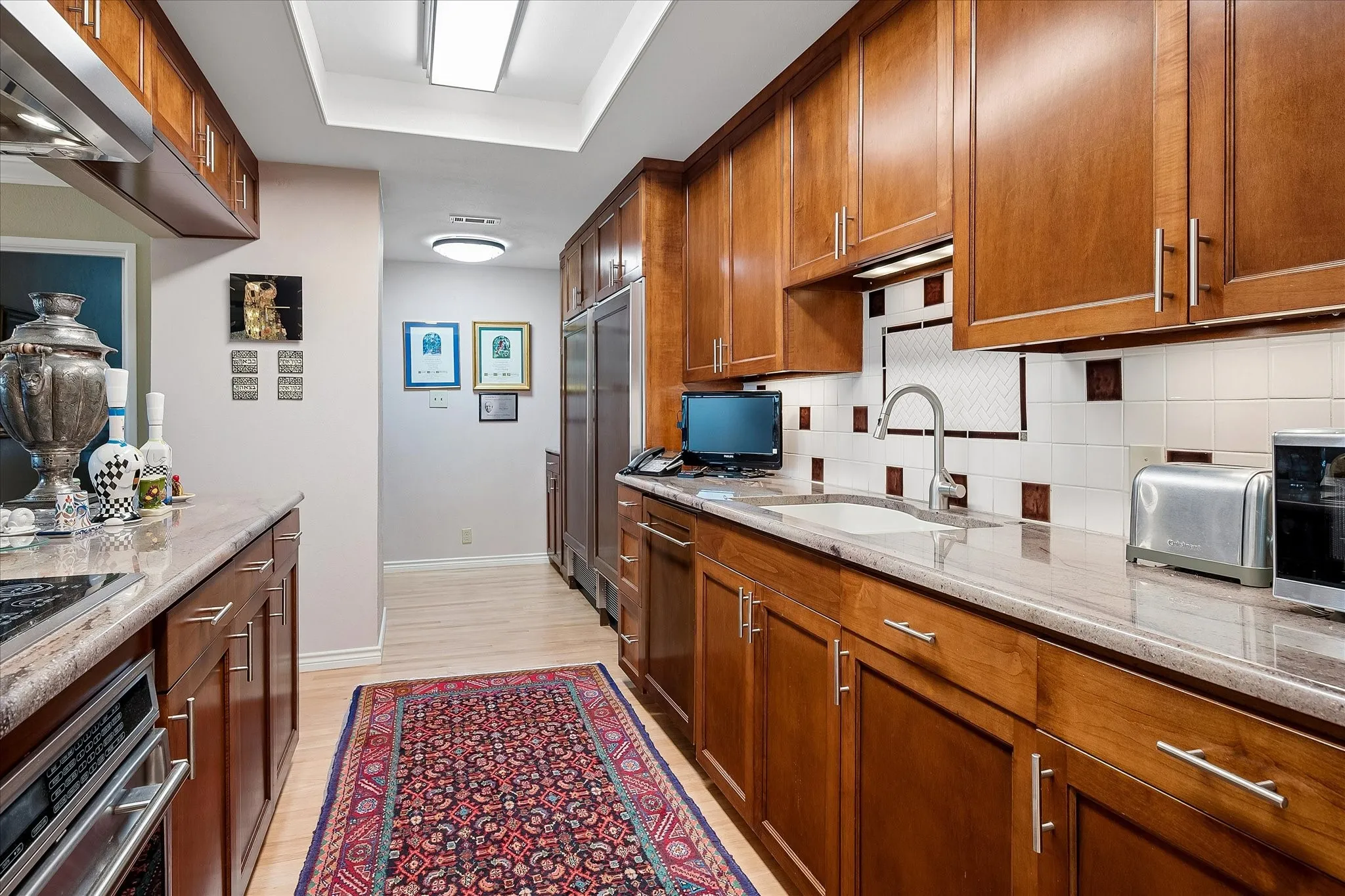 Condominium For Sale in Dallas County , 6335 W Northwest Highway 1117, Dallas, Texas 75225, 2 Bedroom, 3 Bathroom, 1 Garage spaces, 2,126 Sqft, built in 1966, mls#21398398, Real Estate Agent in Dallas, Homes For Sale in Dallas county, Homes For Sale in Dallas, Realtor in Dallas Texas, Real Estate Brokerage Independent Realty Texas, Luminita Cordes Realtor