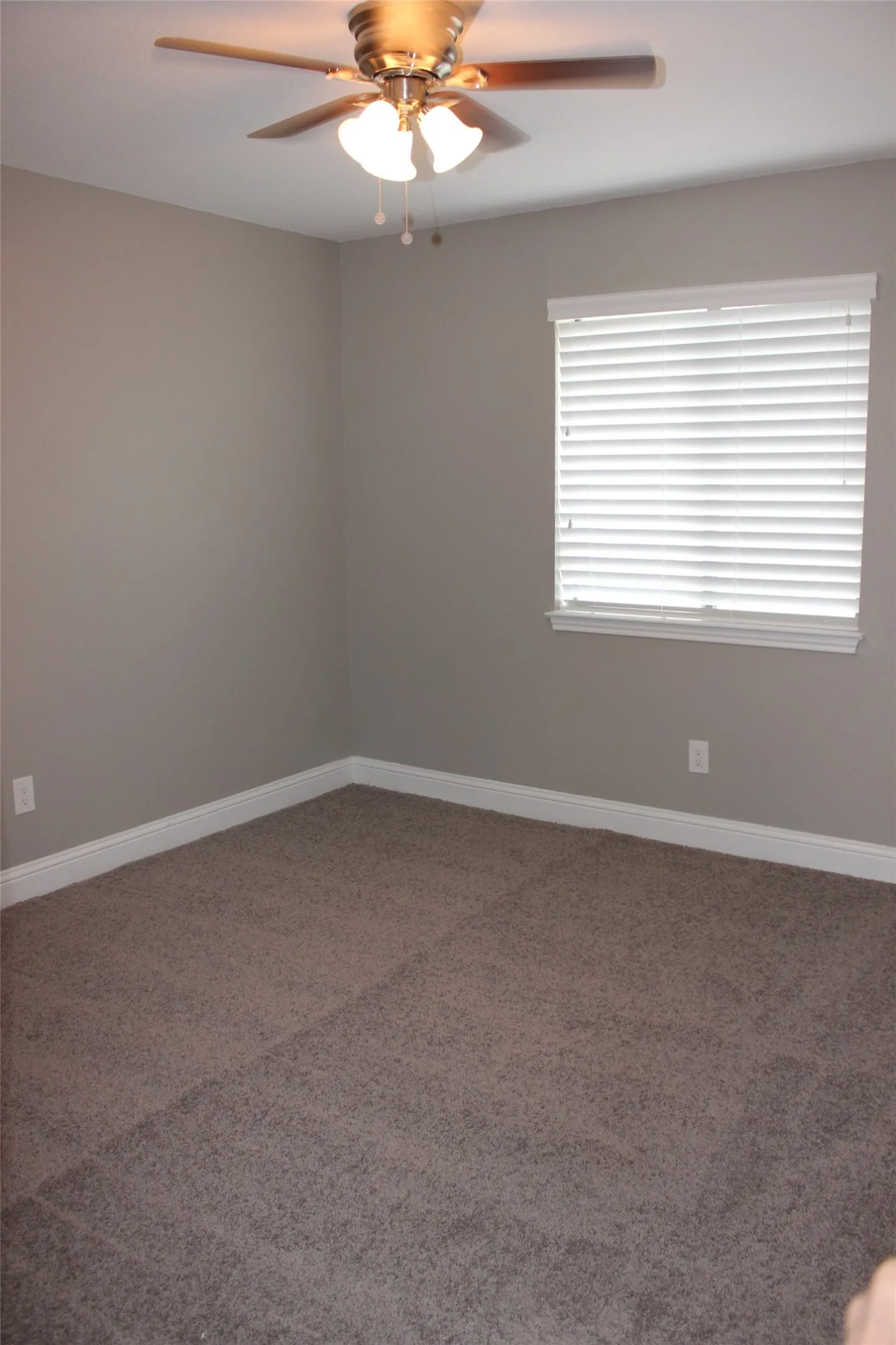 Single Family Residence For Rent in Collin County , 824 Shannon Drive, Plano, Texas 75025, 3 Bedroom, 2 Bathroom, 2 Garage spaces, 1,848 Sqft, built in 1984, mls#21401329, Real Estate Agent in Plano, Homes For Rent in Collin county, Homes For Rent in Plano, Realtor in Plano Texas, Real Estate Brokerage Independent Realty Texas, Luminita Cordes Realtor