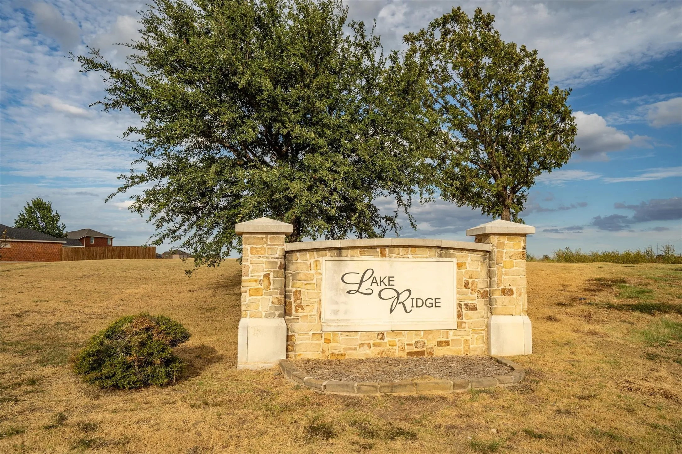 Single Family Residence For Sale in Denton County , 4006 Lakeview Drive, Sanger, Texas 76266, 3 Bedroom, 2 Bathroom, 2 Garage spaces, 1,650 Sqft, built in 2020, mls#21400131, Real Estate Agent in Sanger, Homes For Sale in Denton county, Homes For Sale in Sanger, Realtor in Sanger Texas, Real Estate Brokerage Independent Realty Texas, Luminita Cordes Realtor