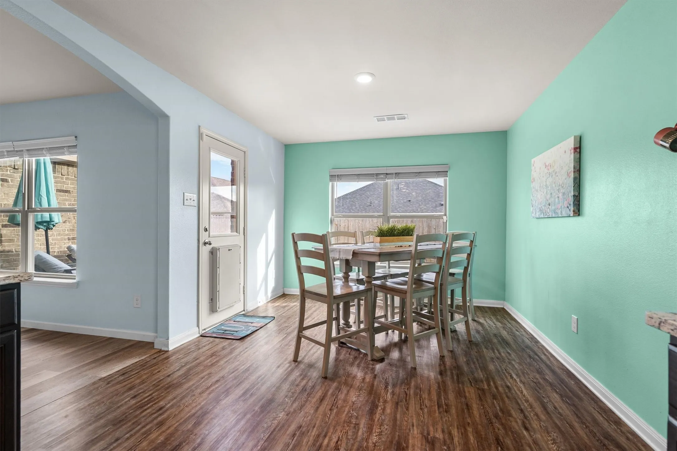 Single Family Residence For Sale in Denton County , 4006 Lakeview Drive, Sanger, Texas 76266, 3 Bedroom, 2 Bathroom, 2 Garage spaces, 1,650 Sqft, built in 2020, mls#21400131, Real Estate Agent in Sanger, Homes For Sale in Denton county, Homes For Sale in Sanger, Realtor in Sanger Texas, Real Estate Brokerage Independent Realty Texas, Luminita Cordes Realtor