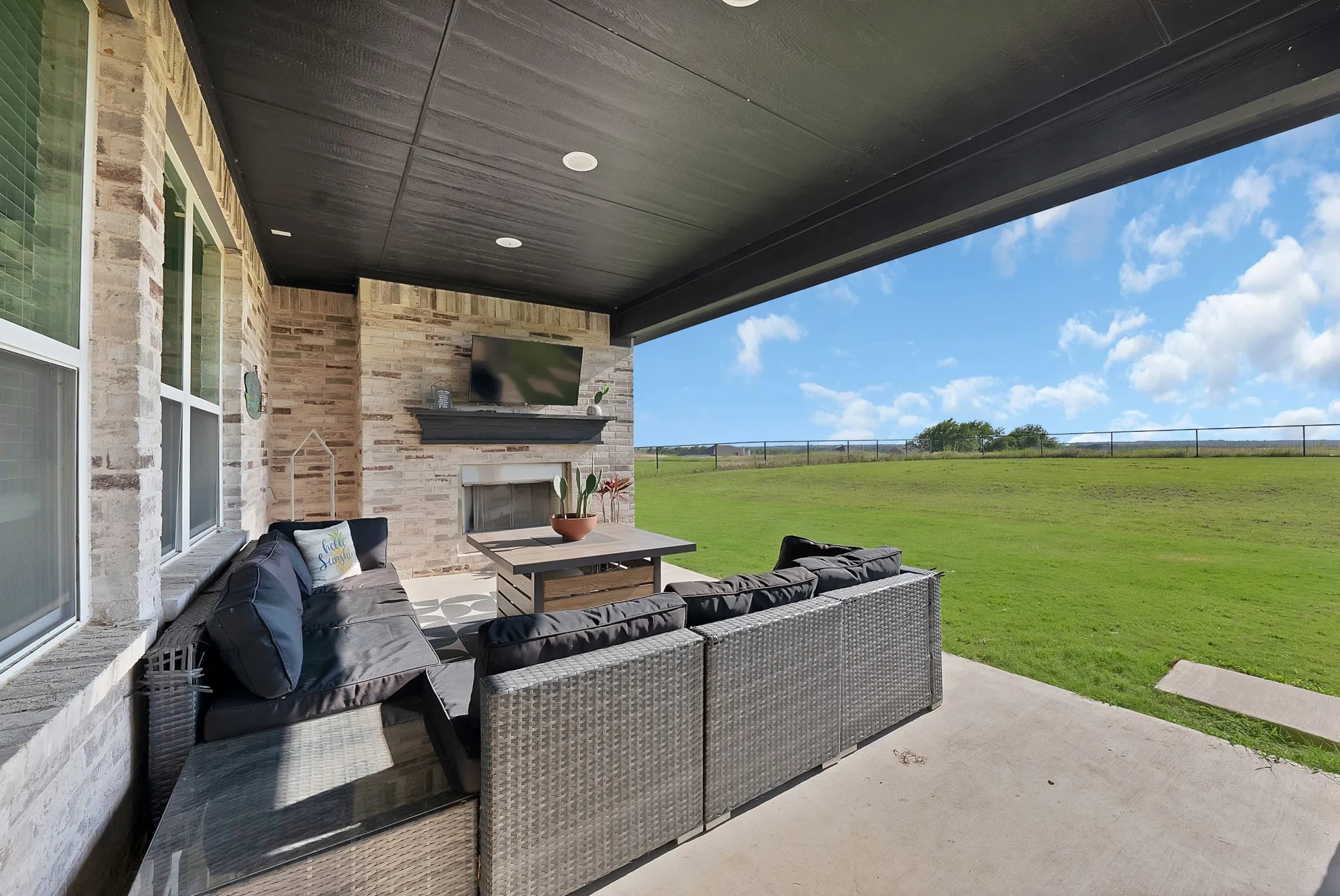 Single Family Residence For Sale in Grayson County , 259 Durning Road, Van Alstyne, Texas 75495, 4 Bedroom, 3 Bathroom, 3 Garage spaces, 3,066 Sqft, built in 2021, mls#21400953, Real Estate Agent in Van Alstyne, Homes For Sale in Grayson county, Homes For Sale in Van Alstyne, Realtor in Van Alstyne Texas, Real Estate Brokerage Independent Realty Texas, Luminita Cordes Realtor