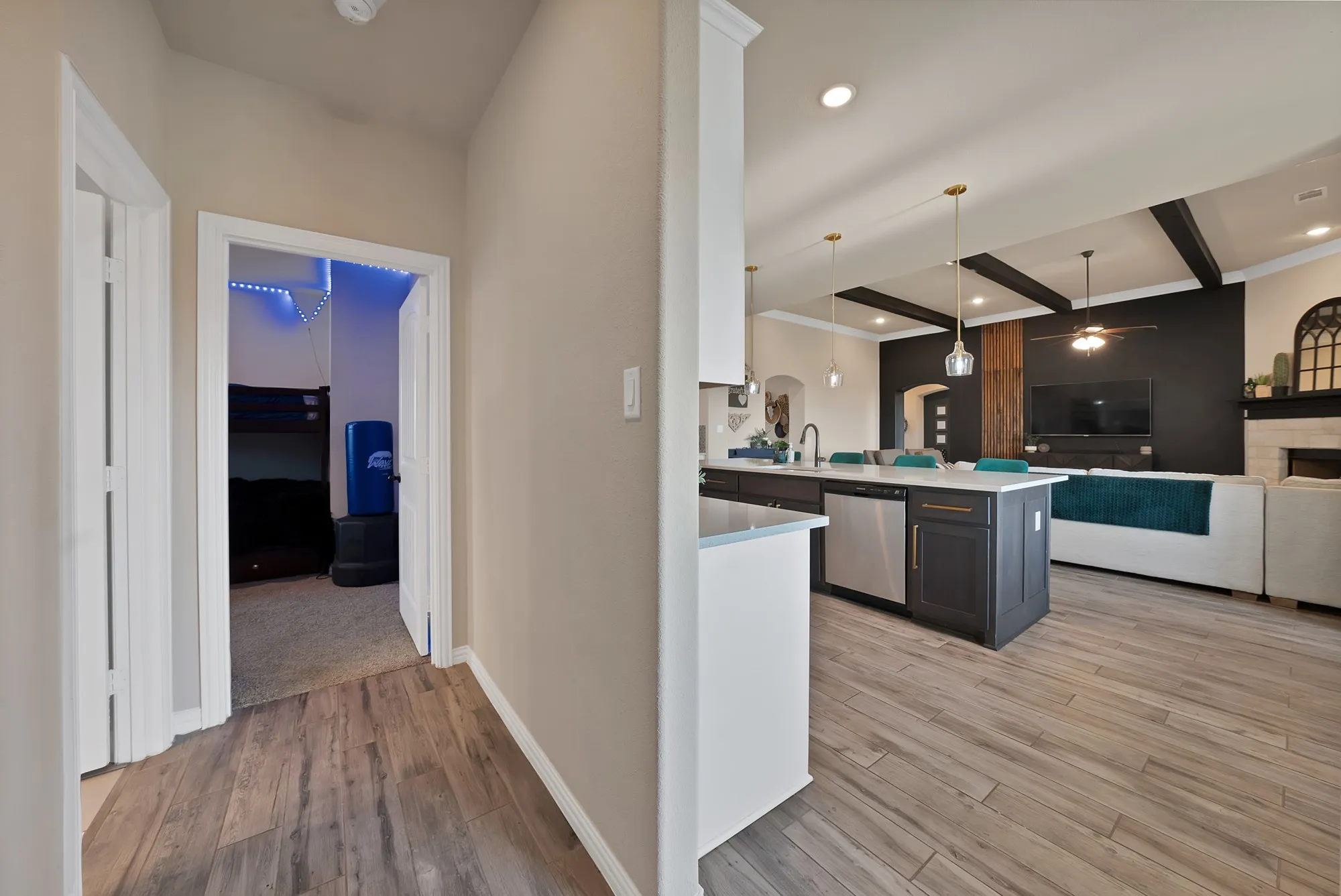 Single Family Residence For Sale in Grayson County , 259 Durning Road, Van Alstyne, Texas 75495, 4 Bedroom, 3 Bathroom, 3 Garage spaces, 3,066 Sqft, built in 2021, mls#21400953, Real Estate Agent in Van Alstyne, Homes For Sale in Grayson county, Homes For Sale in Van Alstyne, Realtor in Van Alstyne Texas, Real Estate Brokerage Independent Realty Texas, Luminita Cordes Realtor