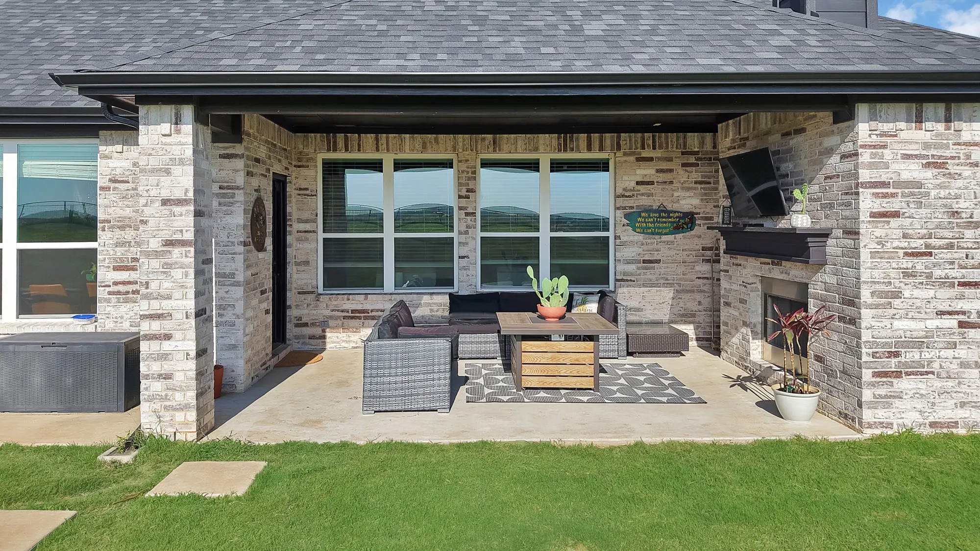 Single Family Residence For Sale in Grayson County , 259 Durning Road, Van Alstyne, Texas 75495, 4 Bedroom, 3 Bathroom, 3 Garage spaces, 3,066 Sqft, built in 2021, mls#21400953, Real Estate Agent in Van Alstyne, Homes For Sale in Grayson county, Homes For Sale in Van Alstyne, Realtor in Van Alstyne Texas, Real Estate Brokerage Independent Realty Texas, Luminita Cordes Realtor