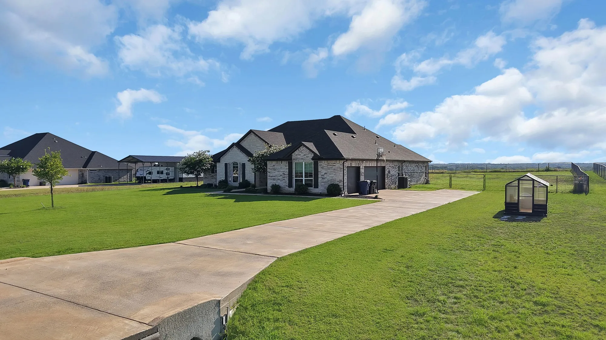 Single Family Residence For Sale in Grayson County , 259 Durning Road, Van Alstyne, Texas 75495, 4 Bedroom, 3 Bathroom, 3 Garage spaces, 3,066 Sqft, built in 2021, mls#21400953, Real Estate Agent in Van Alstyne, Homes For Sale in Grayson county, Homes For Sale in Van Alstyne, Realtor in Van Alstyne Texas, Real Estate Brokerage Independent Realty Texas, Luminita Cordes Realtor