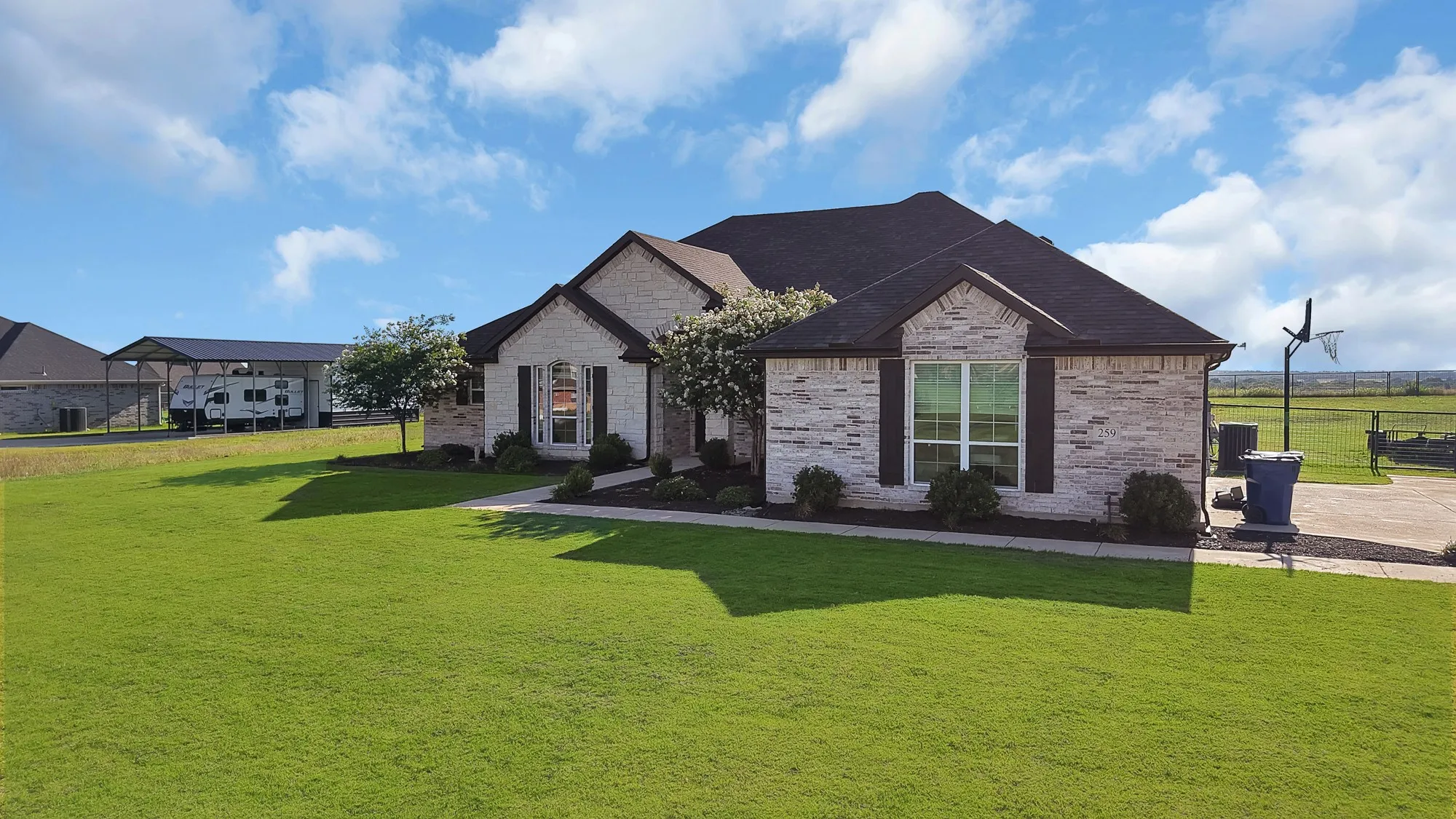 Single Family Residence For Sale in Grayson County , 259 Durning Road, Van Alstyne, Texas 75495, 4 Bedroom, 3 Bathroom, 3 Garage spaces, 3,066 Sqft, built in 2021, mls#21400953, Real Estate Agent in Van Alstyne, Homes For Sale in Grayson county, Homes For Sale in Van Alstyne, Realtor in Van Alstyne Texas, Real Estate Brokerage Independent Realty Texas, Luminita Cordes Realtor