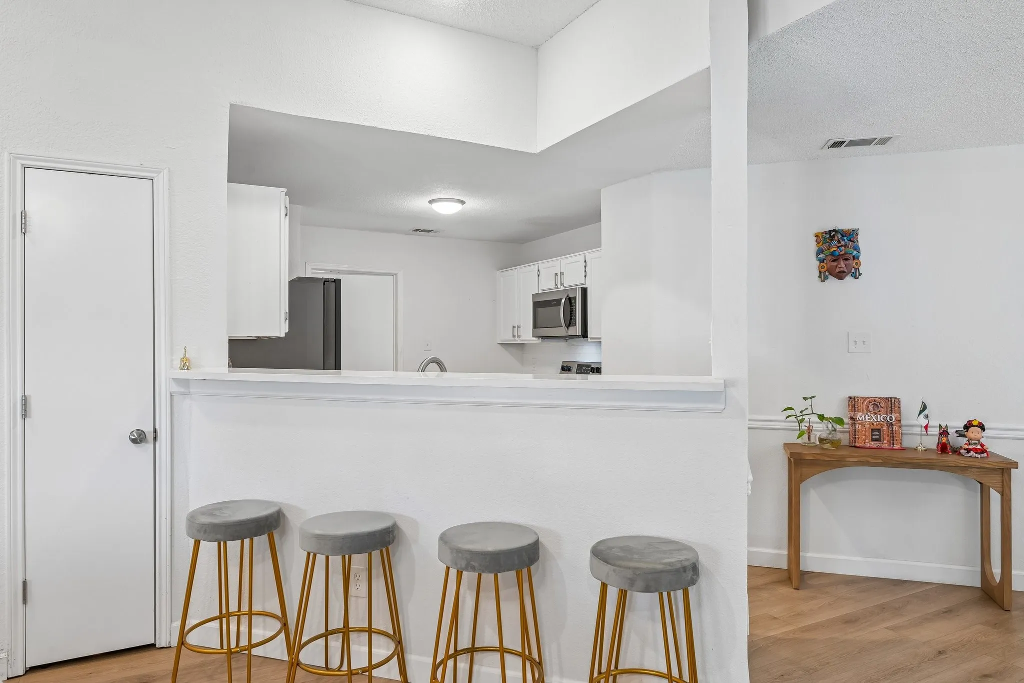 View of kitchen bar