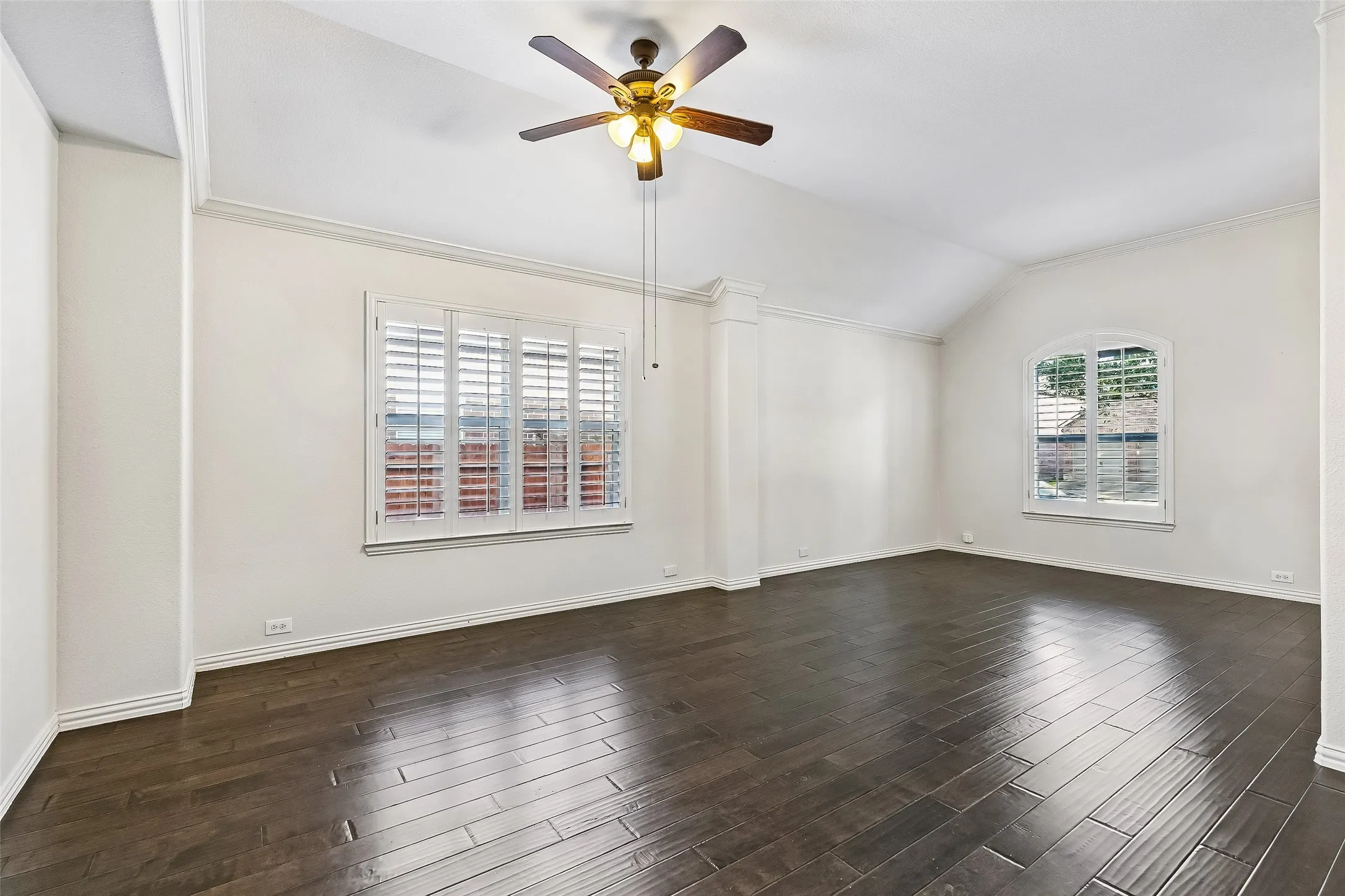 Single Family Residence For Sale in Collin County , 405 Highland Ridge Drive, Wylie, Texas 75098, 3 Bedroom, 2 Bathroom, 2 Garage spaces, 2,110 Sqft, built in 2010, mls#21399957, Real Estate Agent in Wylie, Homes For Sale in Collin county, Homes For Sale in Wylie, Realtor in Wylie Texas, Real Estate Brokerage Independent Realty Texas, Luminita Cordes Realtor