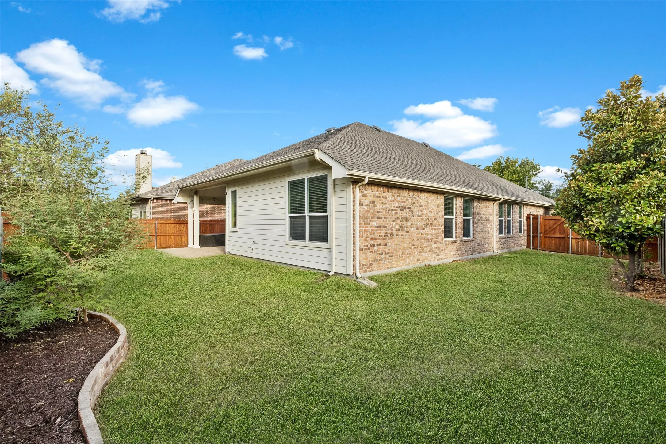 Single Family Residence For Sale in Collin County , 405 Highland Ridge Drive, Wylie, Texas 75098, 3 Bedroom, 2 Bathroom, 2 Garage spaces, 2,110 Sqft, built in 2010, mls#21399957, Real Estate Agent in Wylie, Homes For Sale in Collin county, Homes For Sale in Wylie, Realtor in Wylie Texas, Real Estate Brokerage Independent Realty Texas, Luminita Cordes Realtor