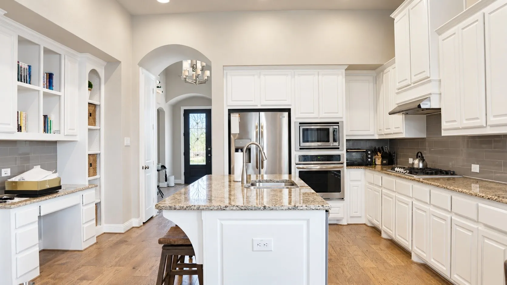 Single Family Residence For Rent in Collin County , 13874 Colin Street, Frisco, Texas 75035, 3 Bedroom, 2 Bathroom, 2 Garage spaces, 2,226 Sqft, built in 2017, mls#21401272, Real Estate Agent in Frisco, Homes For Rent in Collin county, Homes For Rent in Frisco, Realtor in Frisco Texas, Real Estate Brokerage Independent Realty Texas, Luminita Cordes Realtor