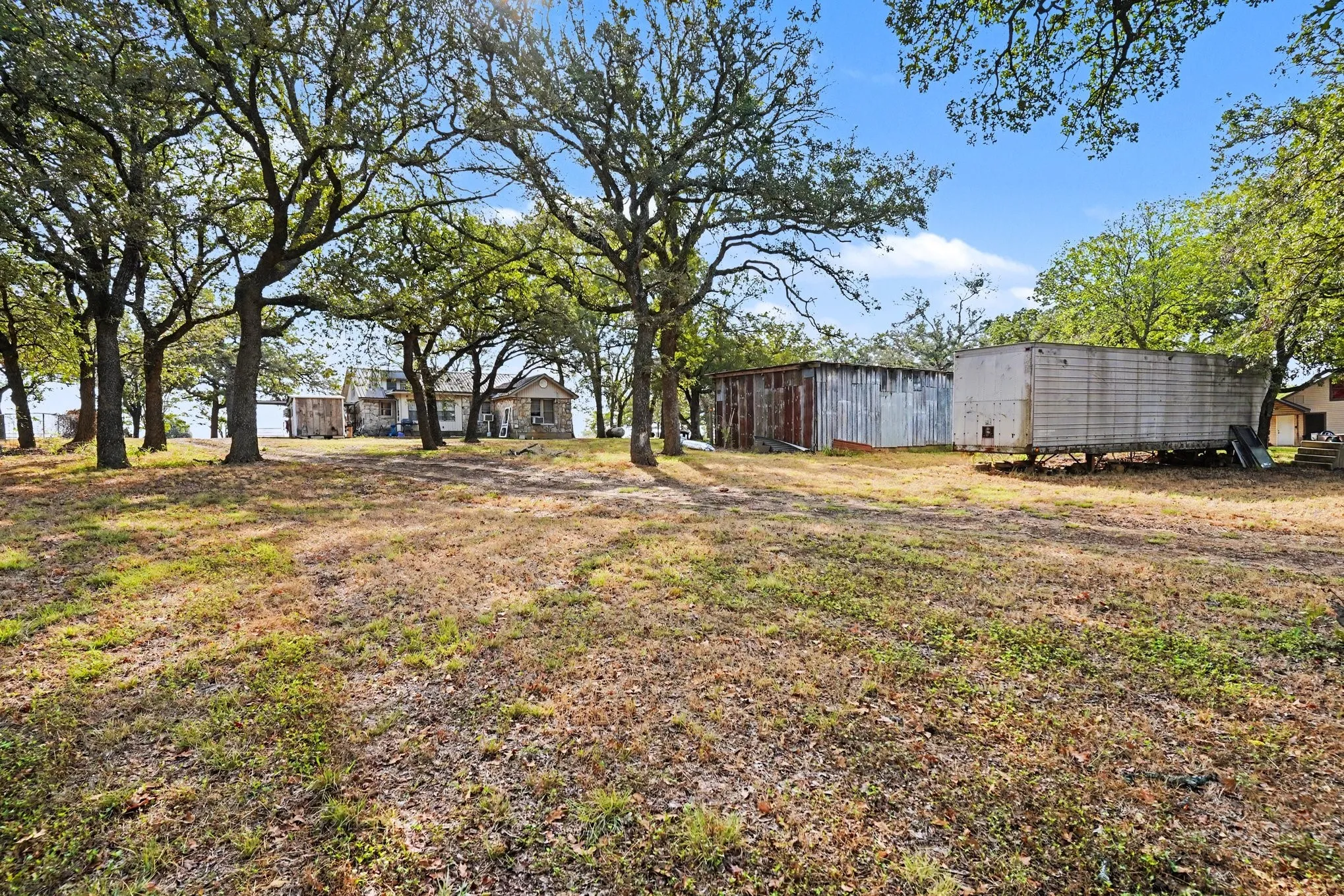 Single Family Residence For Sale in Johnson County , 6413 County Road 803, Burleson, Texas 76028, 3 Bedroom, 1 Bathroom, Garage spaces, 1,331 Sqft, built in 1958, mls#21398788, Real Estate Agent in Burleson, Homes For Sale in Johnson county, Homes For Sale in Burleson, Realtor in Burleson Texas, Real Estate Brokerage Independent Realty Texas, Luminita Cordes Realtor