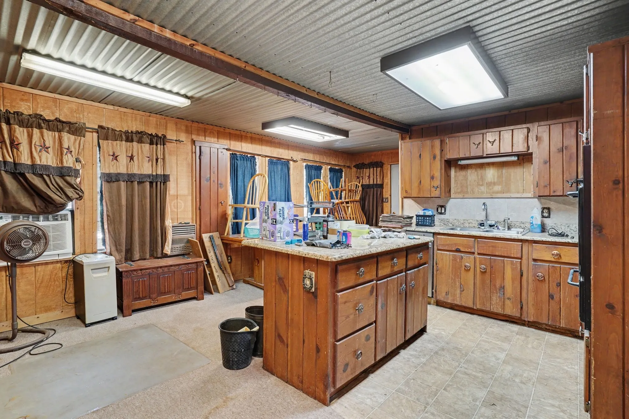 Single Family Residence For Sale in Johnson County , 6413 County Road 803, Burleson, Texas 76028, 3 Bedroom, 1 Bathroom, Garage spaces, 1,331 Sqft, built in 1958, mls#21398788, Real Estate Agent in Burleson, Homes For Sale in Johnson county, Homes For Sale in Burleson, Realtor in Burleson Texas, Real Estate Brokerage Independent Realty Texas, Luminita Cordes Realtor