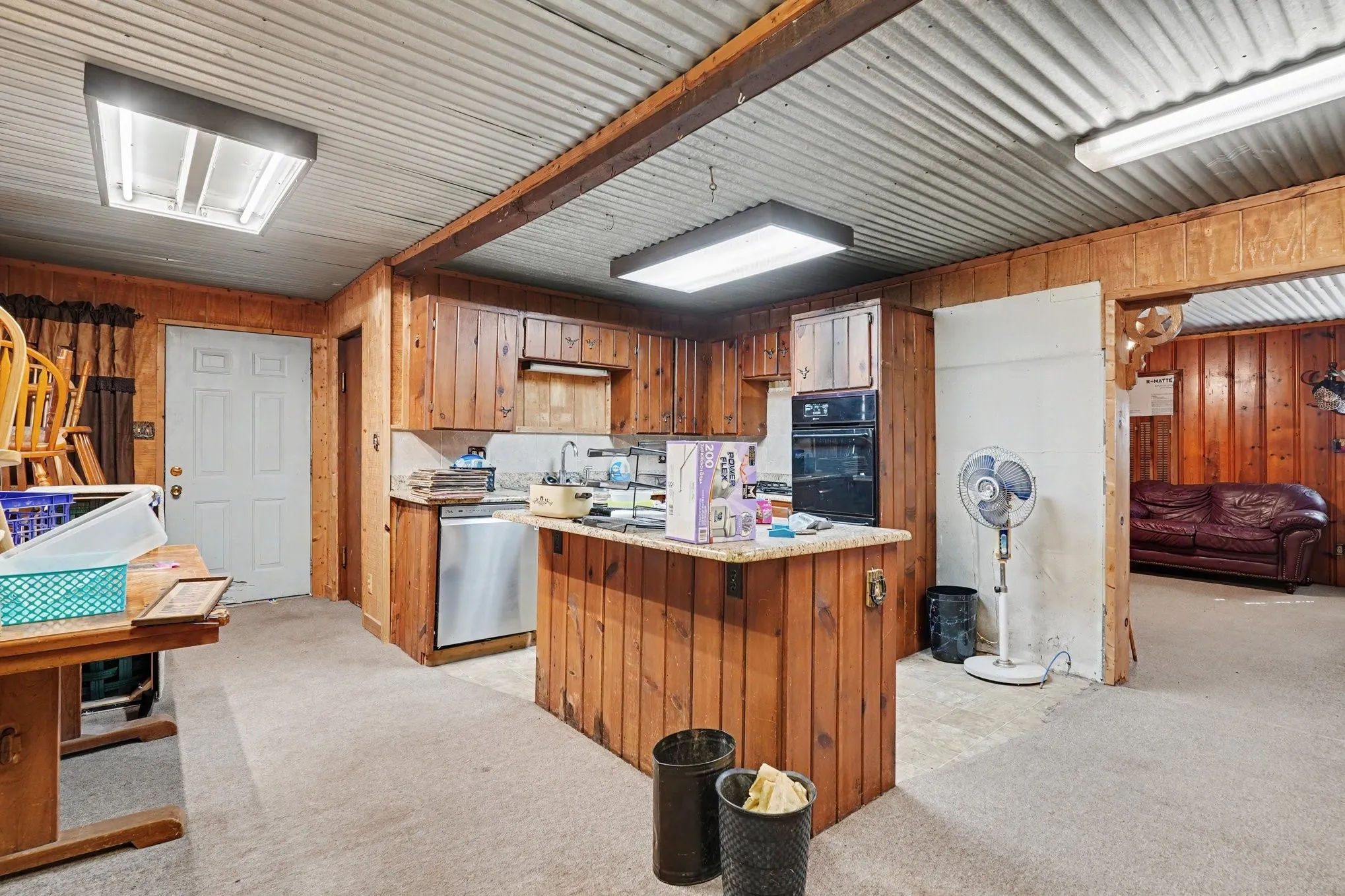 Single Family Residence For Sale in Johnson County , 6413 County Road 803, Burleson, Texas 76028, 3 Bedroom, 1 Bathroom, Garage spaces, 1,331 Sqft, built in 1958, mls#21398788, Real Estate Agent in Burleson, Homes For Sale in Johnson county, Homes For Sale in Burleson, Realtor in Burleson Texas, Real Estate Brokerage Independent Realty Texas, Luminita Cordes Realtor