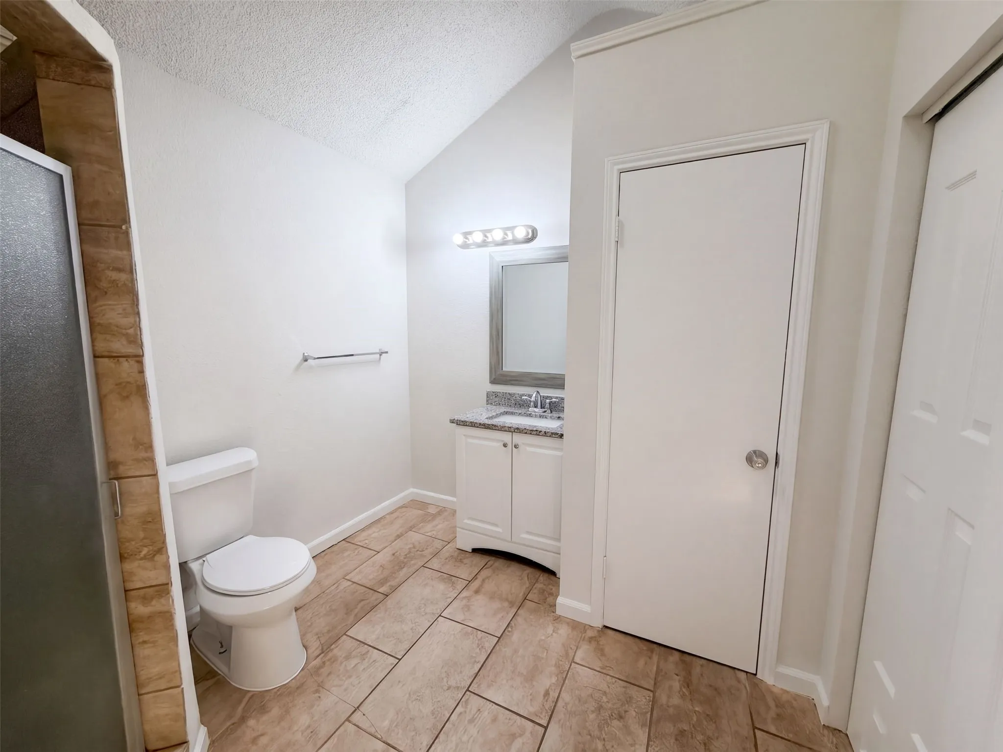 Single Family Residence For Sale in Dallas County , 832 Brockden Drive, Mesquite, Texas 75149, 3 Bedroom, 2 Bathroom, Garage spaces, 1,329 Sqft, built in 1987, mls#21401334, Real Estate Agent in Mesquite, Homes For Sale in Dallas county, Homes For Sale in Mesquite, Realtor in Mesquite Texas, Real Estate Brokerage Independent Realty Texas, Luminita Cordes Realtor