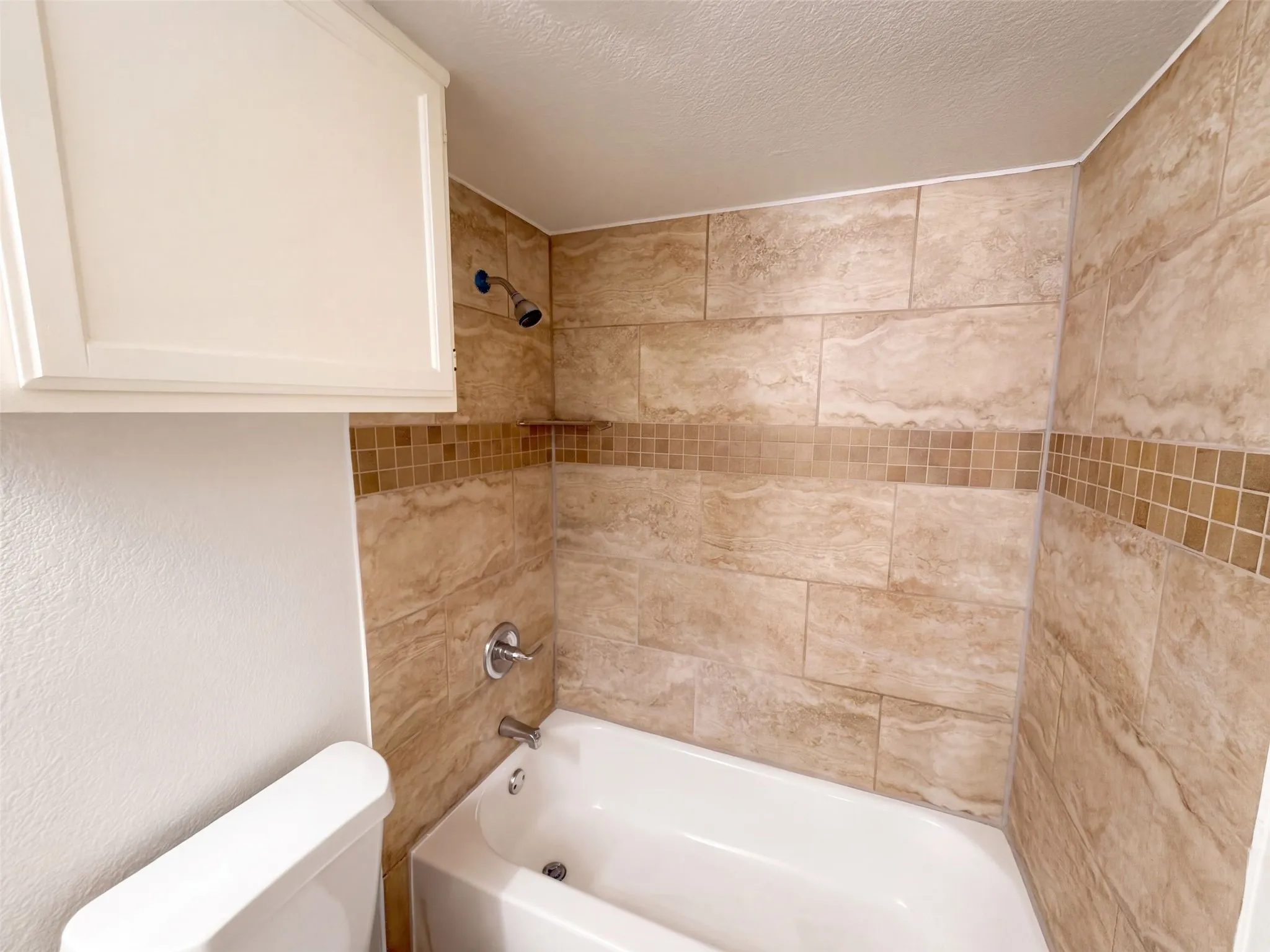 Single Family Residence For Sale in Dallas County , 832 Brockden Drive, Mesquite, Texas 75149, 3 Bedroom, 2 Bathroom, Garage spaces, 1,329 Sqft, built in 1987, mls#21401334, Real Estate Agent in Mesquite, Homes For Sale in Dallas county, Homes For Sale in Mesquite, Realtor in Mesquite Texas, Real Estate Brokerage Independent Realty Texas, Luminita Cordes Realtor