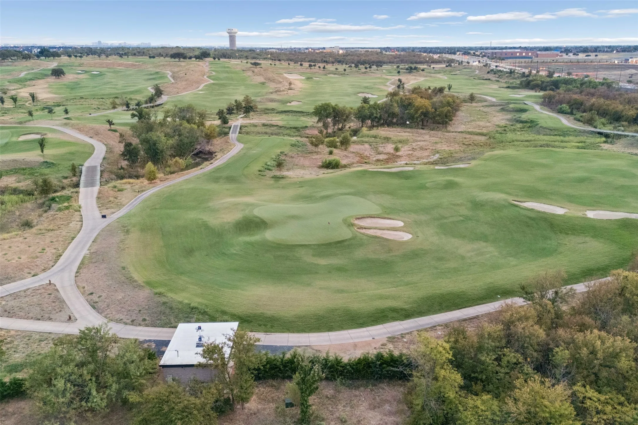 Single Family Residence For Sale in Denton County , 2622 Eucalyptus Road, Frisco, Texas 75033, 5 Bedroom, 6 Bathroom, 3 Garage spaces, 4,023 Sqft, built in 2020, mls#21399100, Real Estate Agent in Frisco, Homes For Sale in Denton county, Homes For Sale in Frisco, Realtor in Frisco Texas, Real Estate Brokerage Independent Realty Texas, Luminita Cordes Realtor