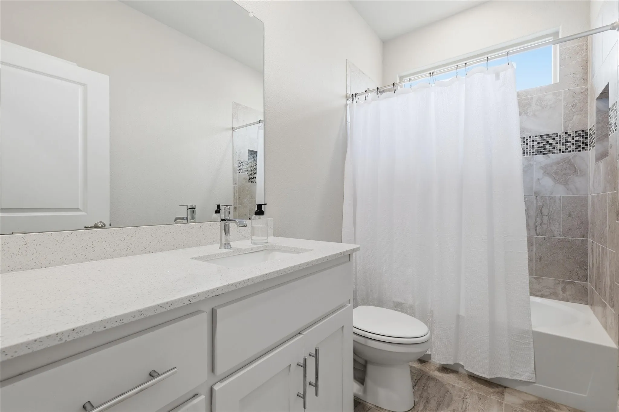 Single Family Residence For Sale in Denton County , 1617 Longspur Drive, Northlake, Texas 76226, 5 Bedroom, 4 Bathroom, 2 Garage spaces, 2,782 Sqft, built in 2022, mls#21400273, Real Estate Agent in Northlake, Homes For Sale in Denton county, Homes For Sale in Northlake, Realtor in Northlake Texas, Real Estate Brokerage Independent Realty Texas, Luminita Cordes Realtor