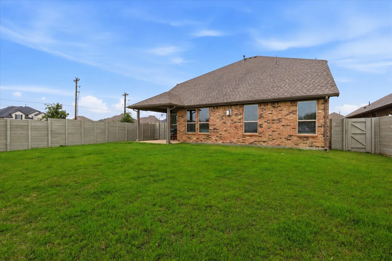 Single Family Residence For Sale in Denton County , 1617 Longspur Drive, Northlake, Texas 76226, 5 Bedroom, 4 Bathroom, 2 Garage spaces, 2,782 Sqft, built in 2022, mls#21400273, Real Estate Agent in Northlake, Homes For Sale in Denton county, Homes For Sale in Northlake, Realtor in Northlake Texas, Real Estate Brokerage Independent Realty Texas, Luminita Cordes Realtor