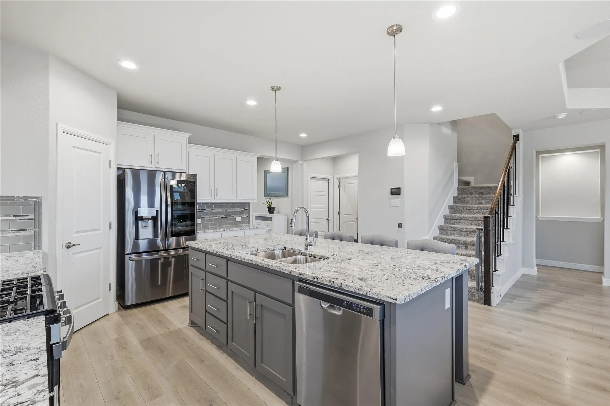Single Family Residence For Sale in Denton County , 1617 Longspur Drive, Northlake, Texas 76226, 5 Bedroom, 4 Bathroom, 2 Garage spaces, 2,782 Sqft, built in 2022, mls#21400273, Real Estate Agent in Northlake, Homes For Sale in Denton county, Homes For Sale in Northlake, Realtor in Northlake Texas, Real Estate Brokerage Independent Realty Texas, Luminita Cordes Realtor