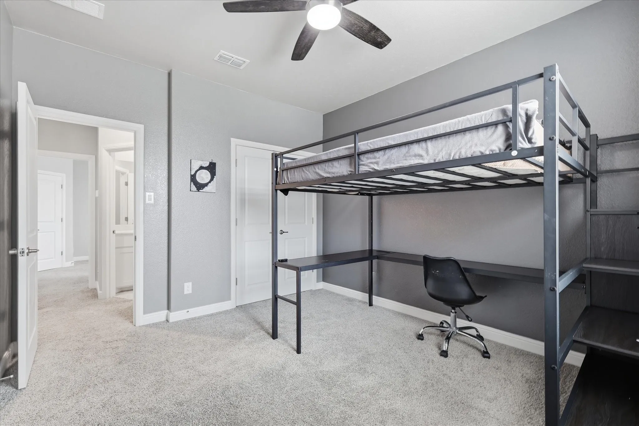 Single Family Residence For Sale in Denton County , 1617 Longspur Drive, Northlake, Texas 76226, 5 Bedroom, 4 Bathroom, 2 Garage spaces, 2,782 Sqft, built in 2022, mls#21400273, Real Estate Agent in Northlake, Homes For Sale in Denton county, Homes For Sale in Northlake, Realtor in Northlake Texas, Real Estate Brokerage Independent Realty Texas, Luminita Cordes Realtor