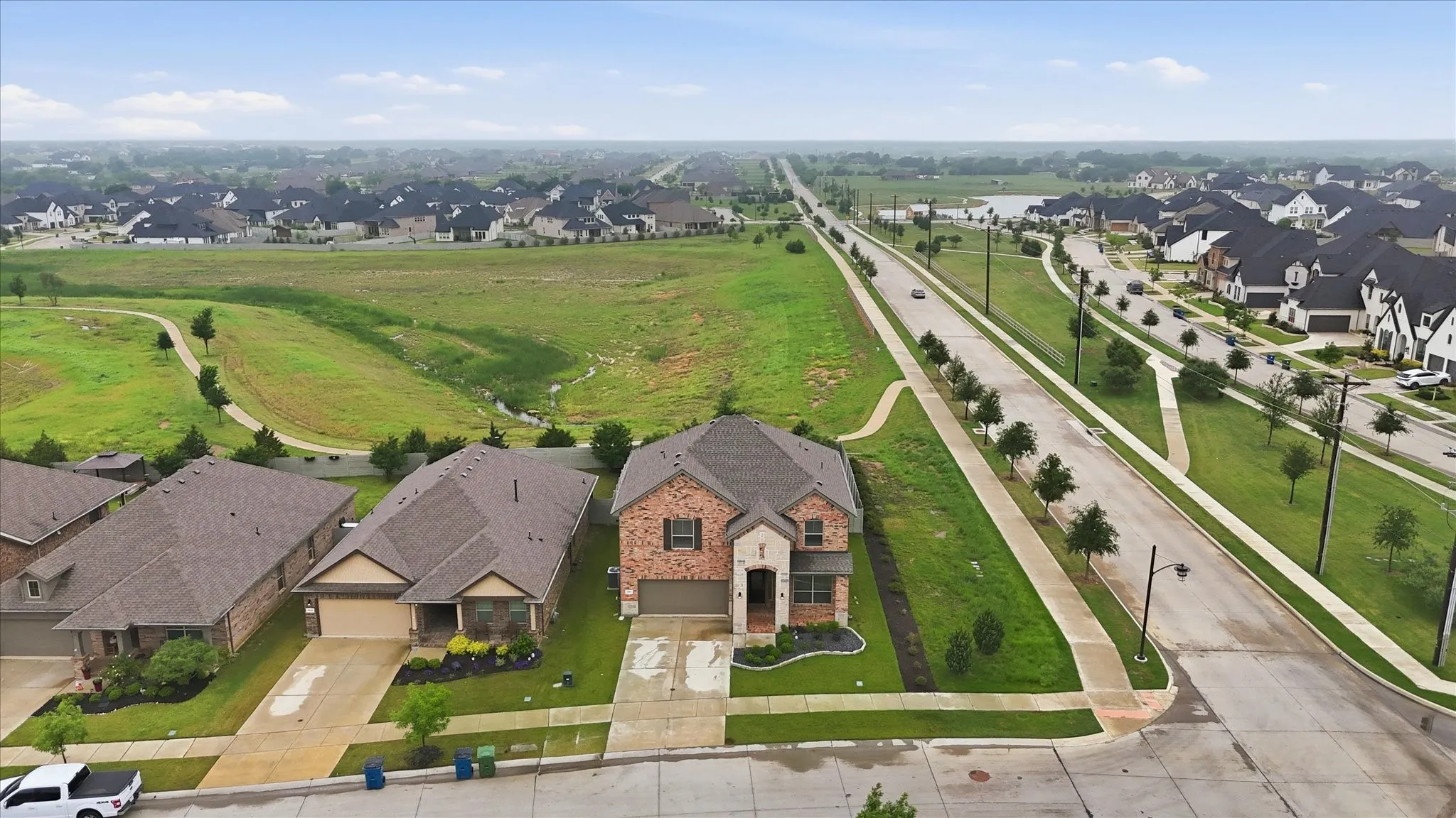 Single Family Residence For Sale in Denton County , 1617 Longspur Drive, Northlake, Texas 76226, 5 Bedroom, 4 Bathroom, 2 Garage spaces, 2,782 Sqft, built in 2022, mls#21400273, Real Estate Agent in Northlake, Homes For Sale in Denton county, Homes For Sale in Northlake, Realtor in Northlake Texas, Real Estate Brokerage Independent Realty Texas, Luminita Cordes Realtor