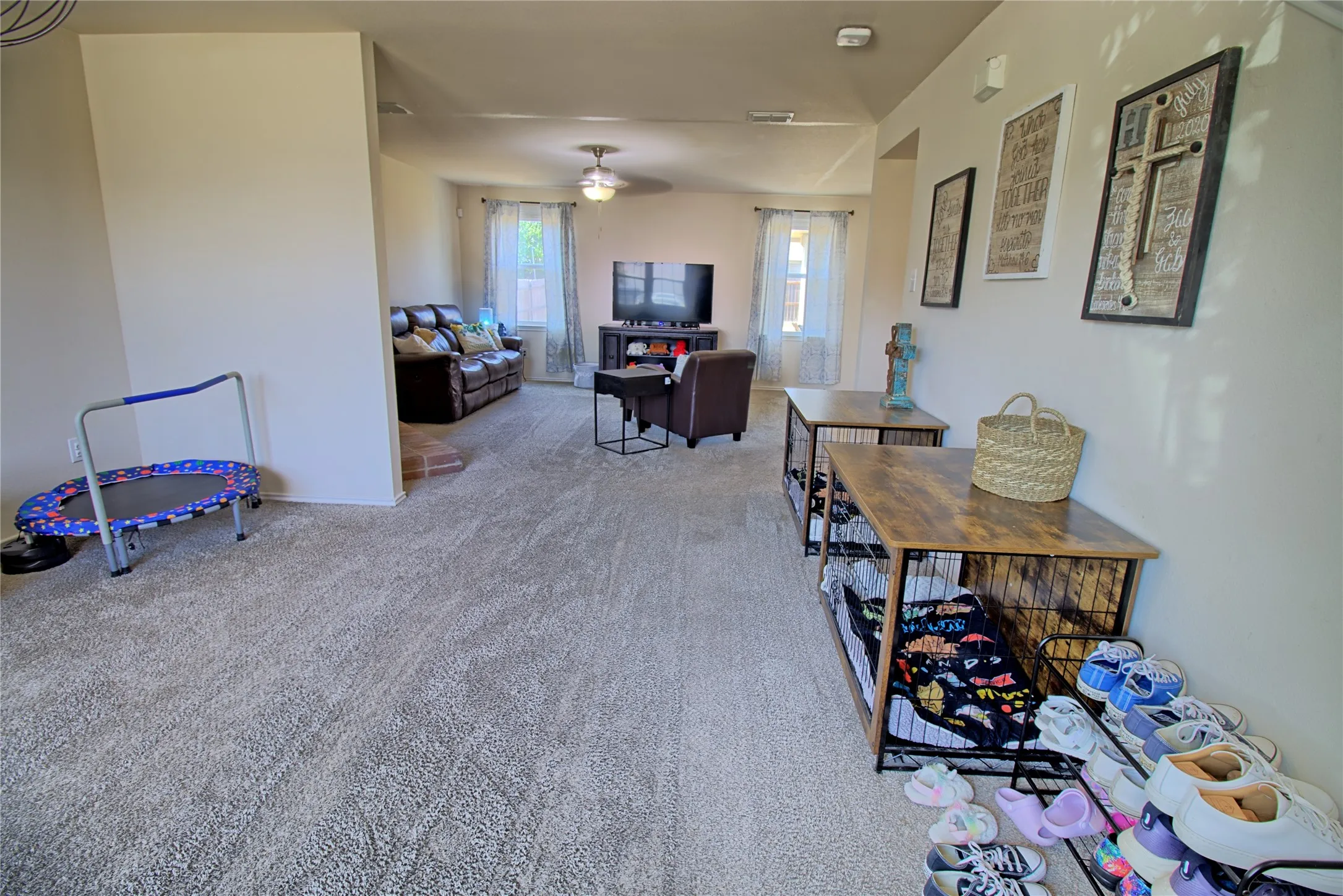 Single Family Residence For Sale in Johnson County , 1312 Gayle Street, Burleson, Texas 76028, 3 Bedroom, 3 Bathroom, 2 Garage spaces, 2,172 Sqft, built in 2007, mls#21399647, Real Estate Agent in Burleson, Homes For Sale in Johnson county, Homes For Sale in Burleson, Realtor in Burleson Texas, Real Estate Brokerage Independent Realty Texas, Luminita Cordes Realtor