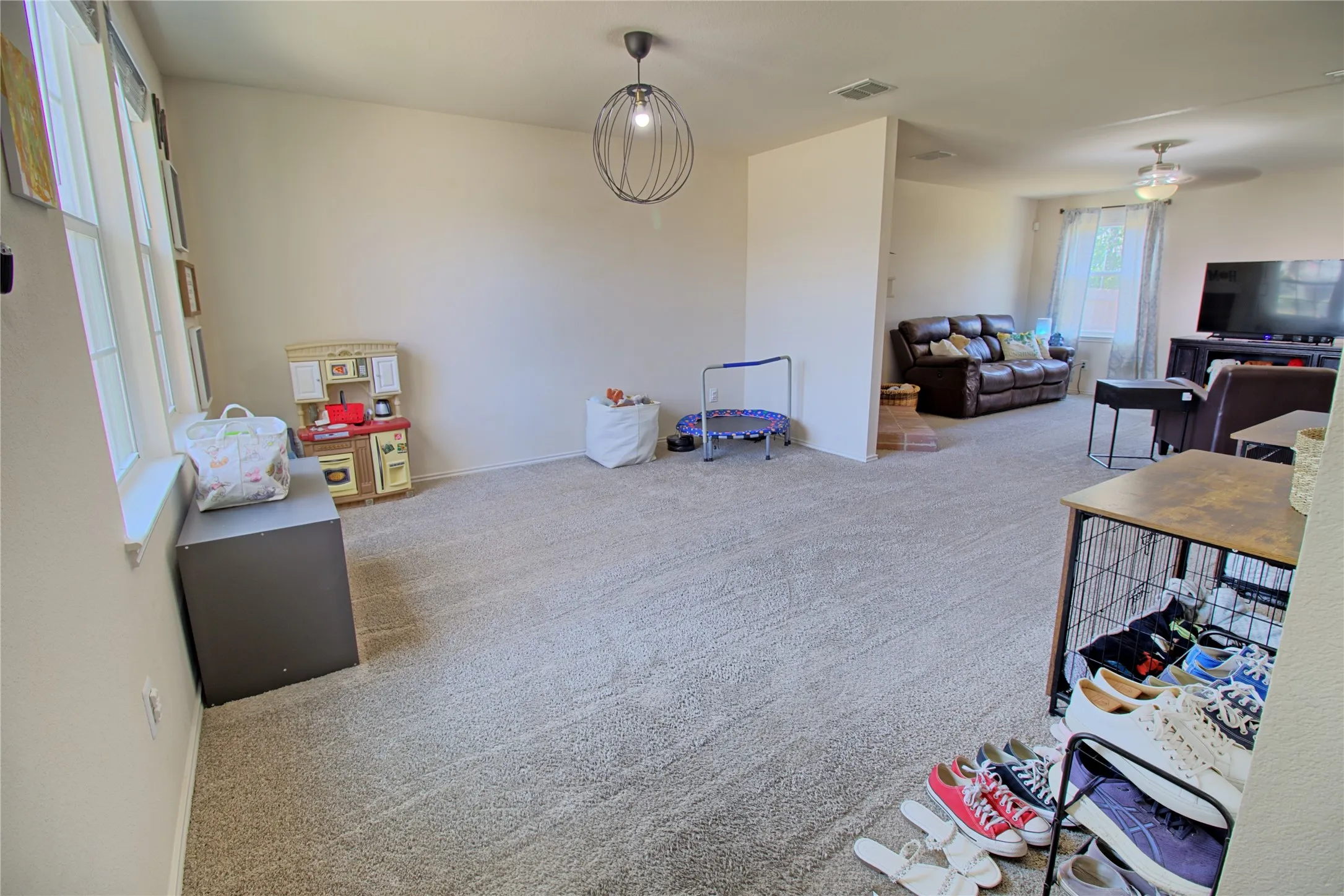Single Family Residence For Sale in Johnson County , 1312 Gayle Street, Burleson, Texas 76028, 3 Bedroom, 3 Bathroom, 2 Garage spaces, 2,172 Sqft, built in 2007, mls#21399647, Real Estate Agent in Burleson, Homes For Sale in Johnson county, Homes For Sale in Burleson, Realtor in Burleson Texas, Real Estate Brokerage Independent Realty Texas, Luminita Cordes Realtor