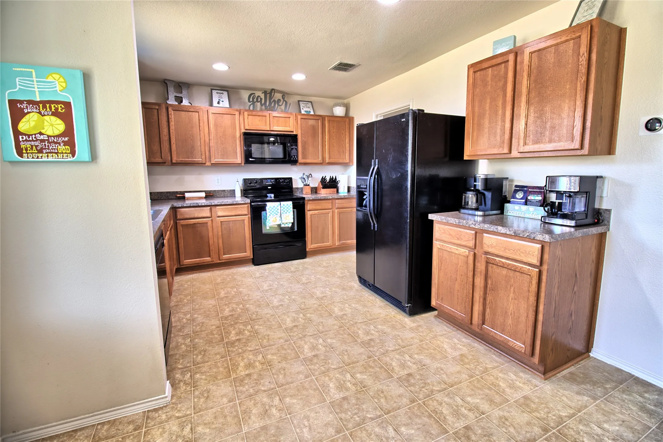 Single Family Residence For Sale in Johnson County , 1312 Gayle Street, Burleson, Texas 76028, 3 Bedroom, 3 Bathroom, 2 Garage spaces, 2,172 Sqft, built in 2007, mls#21399647, Real Estate Agent in Burleson, Homes For Sale in Johnson county, Homes For Sale in Burleson, Realtor in Burleson Texas, Real Estate Brokerage Independent Realty Texas, Luminita Cordes Realtor