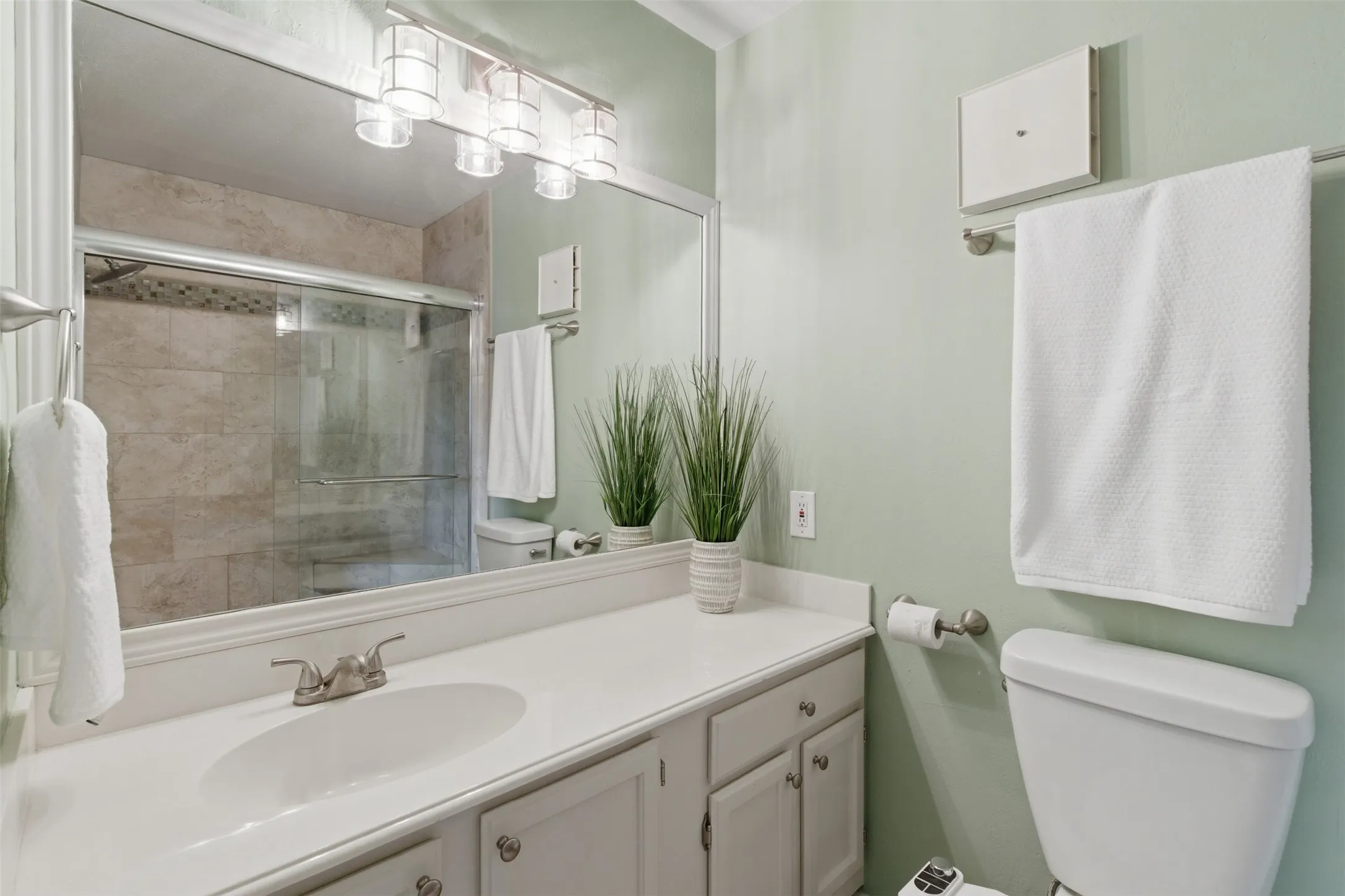Townhouse For Sale in Collin County , 8400 Hickory Street 2301, Frisco, Texas 75034, 2 Bedroom, 3 Bathroom, 2 Garage spaces, 1,014 Sqft, built in 1987, mls#21400520, Real Estate Agent in Frisco, Homes For Sale in Collin county, Homes For Sale in Frisco, Realtor in Frisco Texas, Real Estate Brokerage Independent Realty Texas, Luminita Cordes Realtor