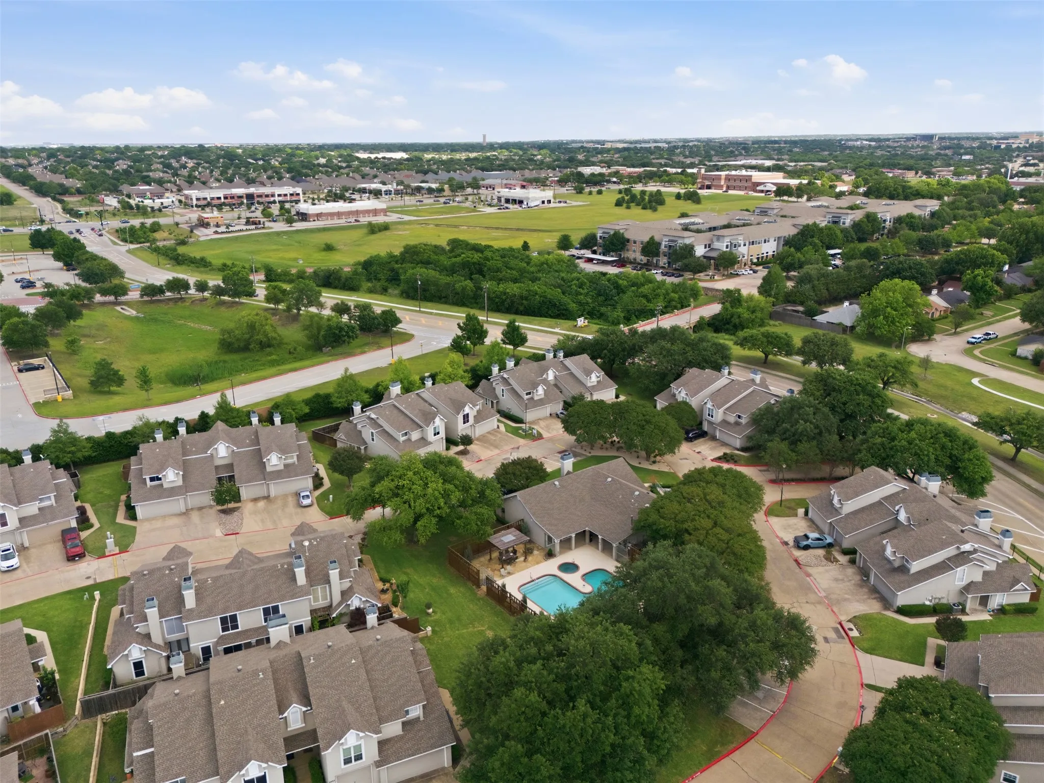 Townhouse For Sale in Collin County , 8400 Hickory Street 2301, Frisco, Texas 75034, 2 Bedroom, 3 Bathroom, 2 Garage spaces, 1,014 Sqft, built in 1987, mls#21400520, Real Estate Agent in Frisco, Homes For Sale in Collin county, Homes For Sale in Frisco, Realtor in Frisco Texas, Real Estate Brokerage Independent Realty Texas, Luminita Cordes Realtor