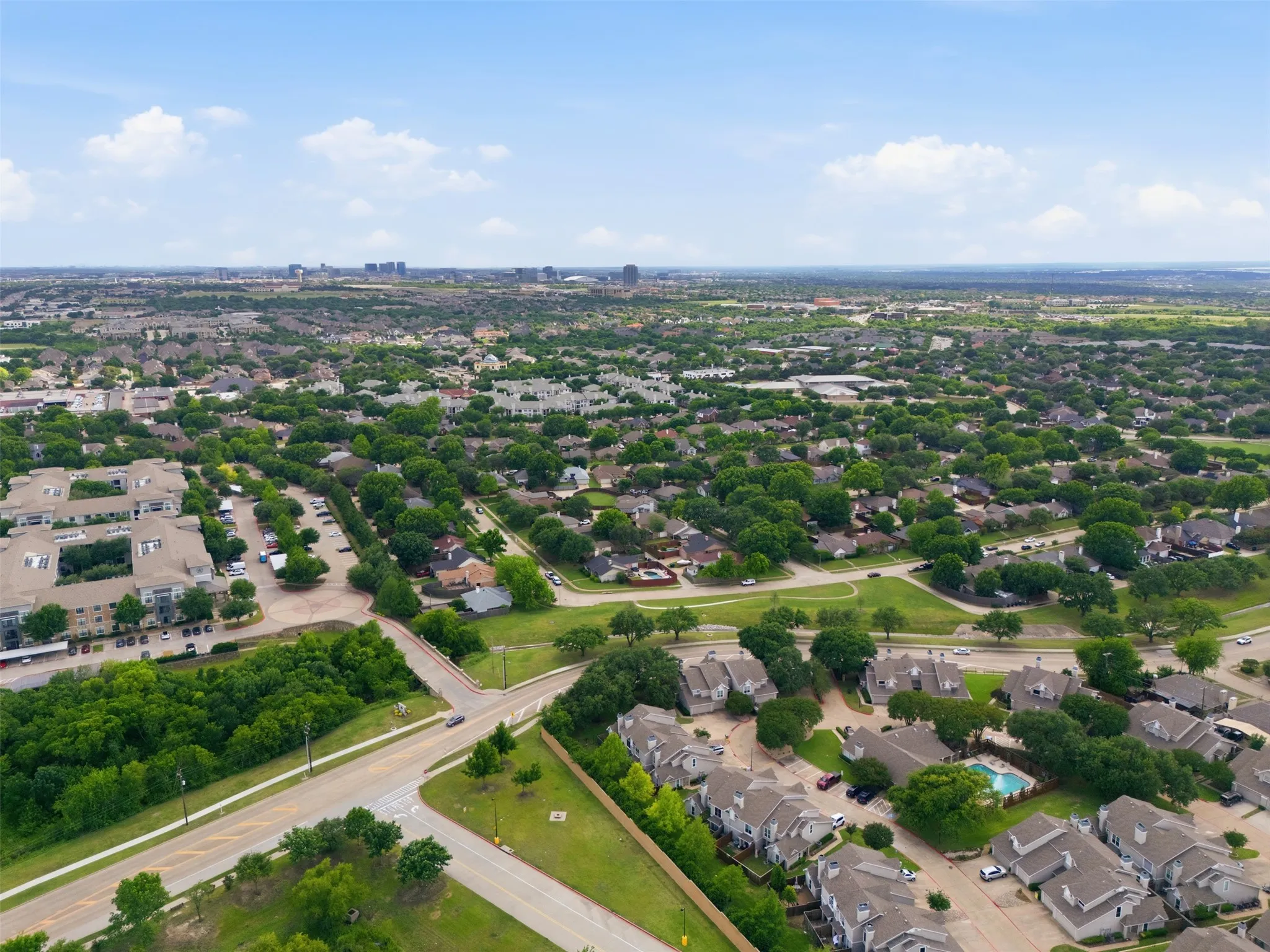 Townhouse For Sale in Collin County , 8400 Hickory Street 2301, Frisco, Texas 75034, 2 Bedroom, 3 Bathroom, 2 Garage spaces, 1,014 Sqft, built in 1987, mls#21400520, Real Estate Agent in Frisco, Homes For Sale in Collin county, Homes For Sale in Frisco, Realtor in Frisco Texas, Real Estate Brokerage Independent Realty Texas, Luminita Cordes Realtor
