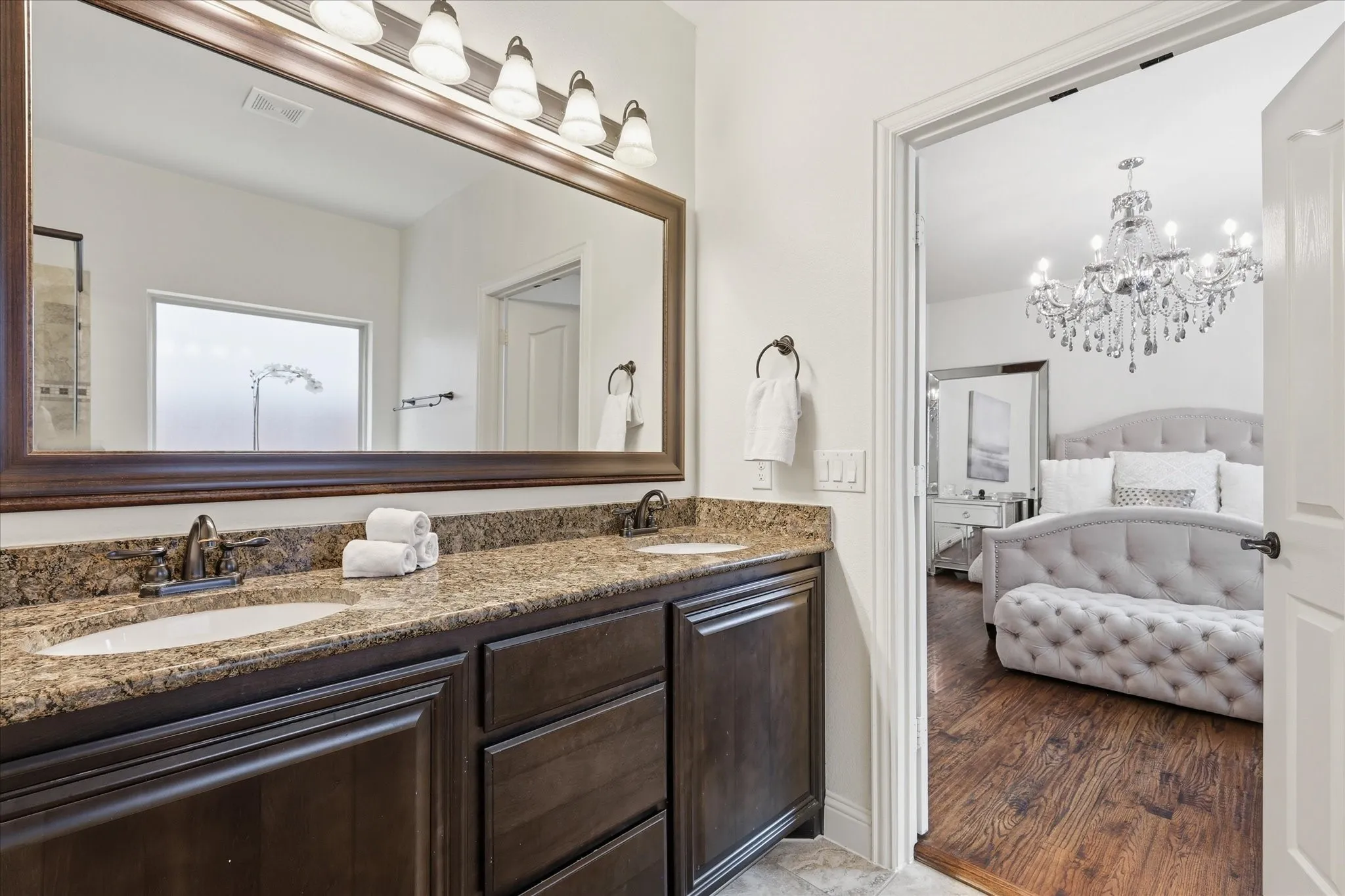Single Family Residence For Sale in Tarrant County , 2600 Gateway Court, Euless, Texas 76039, 5 Bedroom, 4 Bathroom, 2 Garage spaces, 3,376 Sqft, built in 2015, mls#21395280, Real Estate Agent in Euless, Homes For Sale in Tarrant county, Homes For Sale in Euless, Realtor in Euless Texas, Real Estate Brokerage Independent Realty Texas, Luminita Cordes Realtor