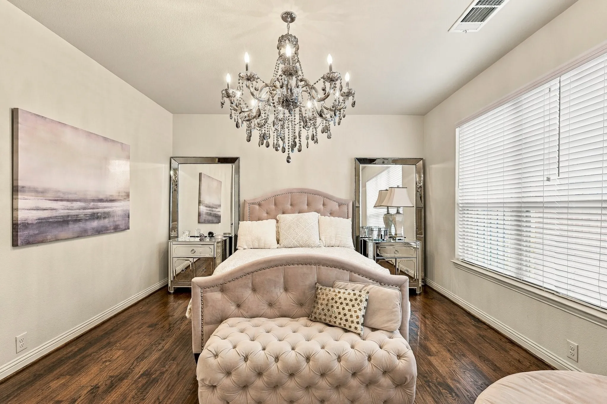 Single Family Residence For Sale in Tarrant County , 2600 Gateway Court, Euless, Texas 76039, 5 Bedroom, 4 Bathroom, 2 Garage spaces, 3,376 Sqft, built in 2015, mls#21395280, Real Estate Agent in Euless, Homes For Sale in Tarrant county, Homes For Sale in Euless, Realtor in Euless Texas, Real Estate Brokerage Independent Realty Texas, Luminita Cordes Realtor