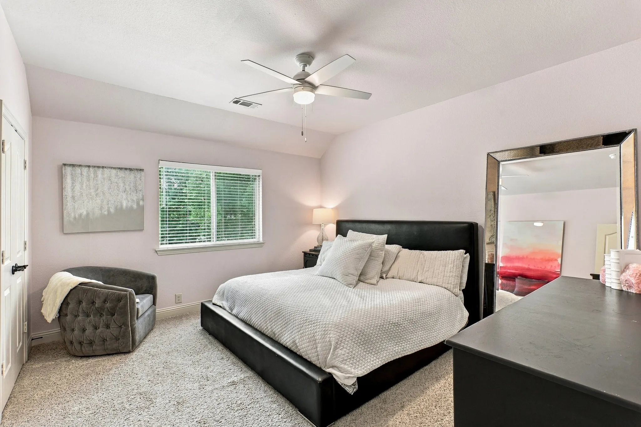 Single Family Residence For Sale in Tarrant County , 2600 Gateway Court, Euless, Texas 76039, 5 Bedroom, 4 Bathroom, 2 Garage spaces, 3,376 Sqft, built in 2015, mls#21395280, Real Estate Agent in Euless, Homes For Sale in Tarrant county, Homes For Sale in Euless, Realtor in Euless Texas, Real Estate Brokerage Independent Realty Texas, Luminita Cordes Realtor