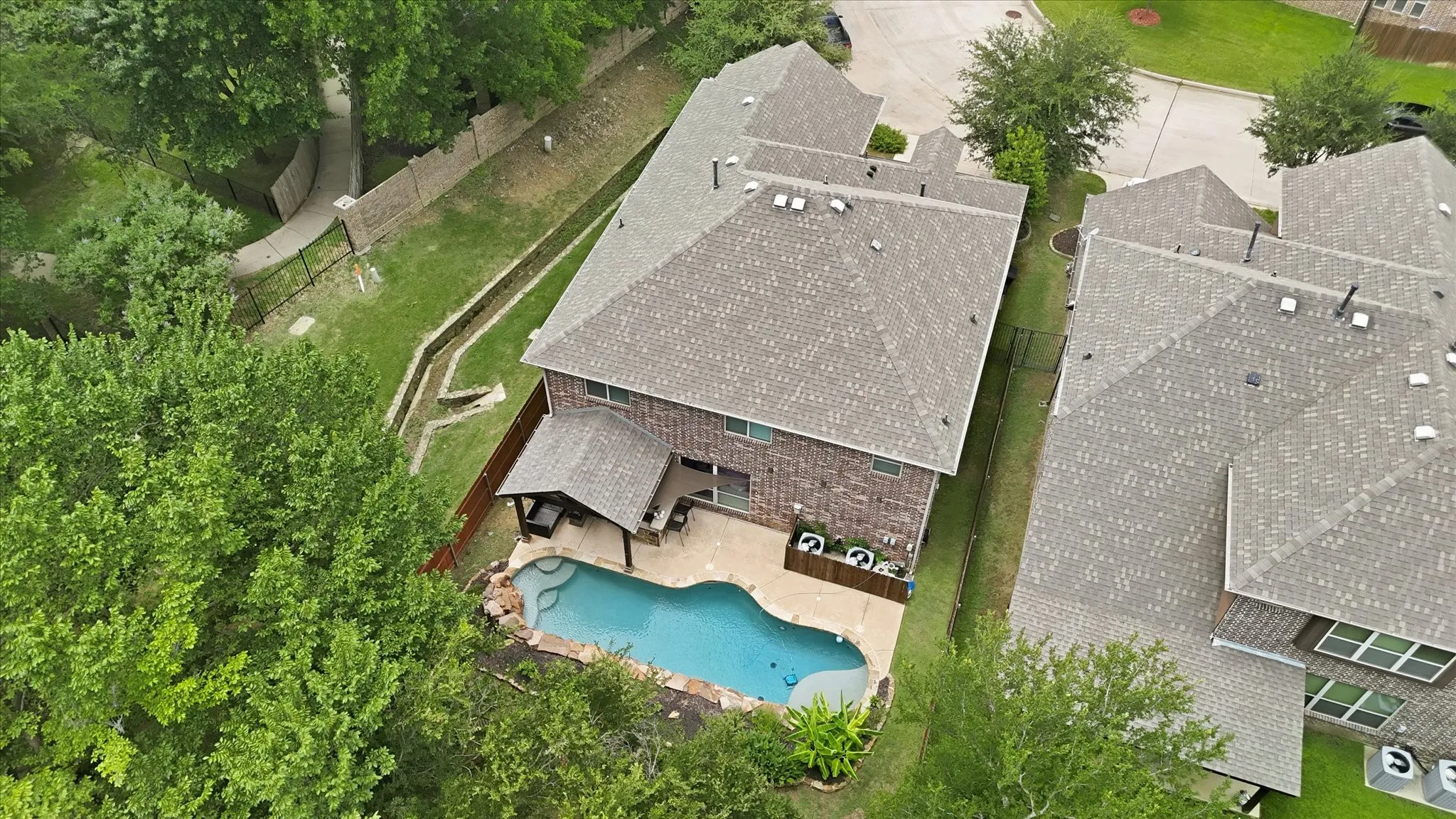 Single Family Residence For Sale in Tarrant County , 2600 Gateway Court, Euless, Texas 76039, 5 Bedroom, 4 Bathroom, 2 Garage spaces, 3,376 Sqft, built in 2015, mls#21395280, Real Estate Agent in Euless, Homes For Sale in Tarrant county, Homes For Sale in Euless, Realtor in Euless Texas, Real Estate Brokerage Independent Realty Texas, Luminita Cordes Realtor