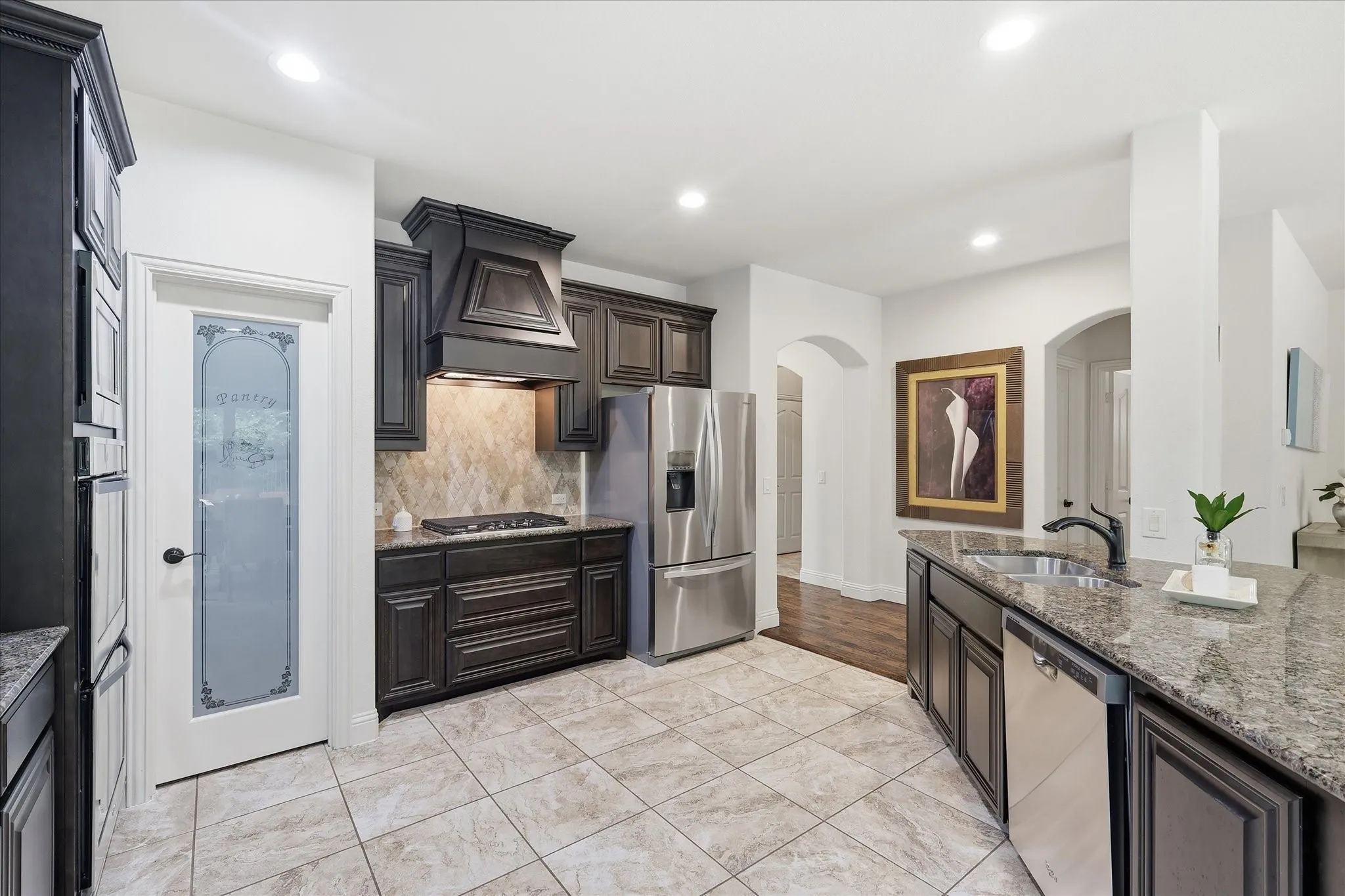 Single Family Residence For Sale in Tarrant County , 2600 Gateway Court, Euless, Texas 76039, 5 Bedroom, 4 Bathroom, 2 Garage spaces, 3,376 Sqft, built in 2015, mls#21395280, Real Estate Agent in Euless, Homes For Sale in Tarrant county, Homes For Sale in Euless, Realtor in Euless Texas, Real Estate Brokerage Independent Realty Texas, Luminita Cordes Realtor