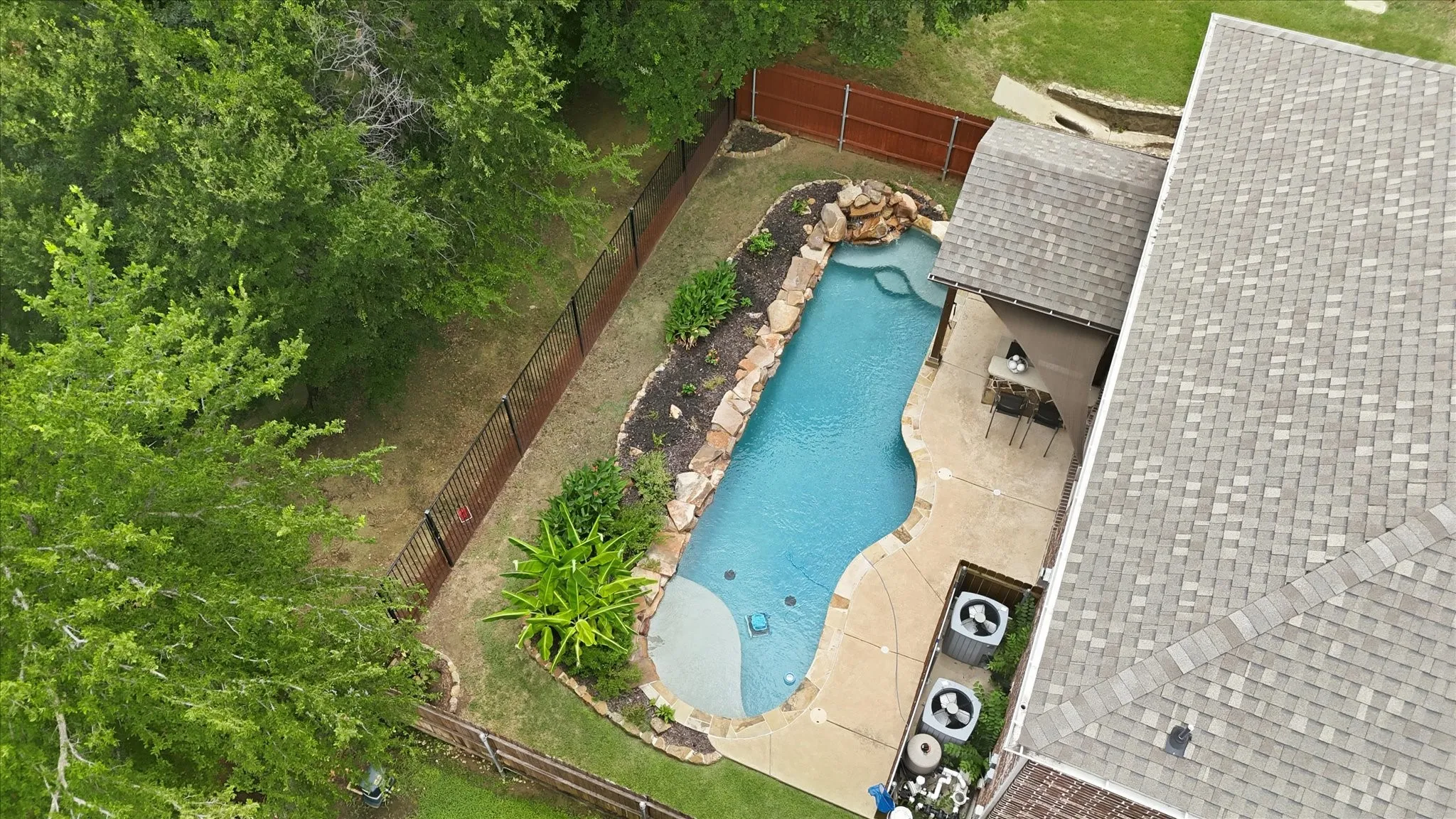 Single Family Residence For Sale in Tarrant County , 2600 Gateway Court, Euless, Texas 76039, 5 Bedroom, 4 Bathroom, 2 Garage spaces, 3,376 Sqft, built in 2015, mls#21395280, Real Estate Agent in Euless, Homes For Sale in Tarrant county, Homes For Sale in Euless, Realtor in Euless Texas, Real Estate Brokerage Independent Realty Texas, Luminita Cordes Realtor