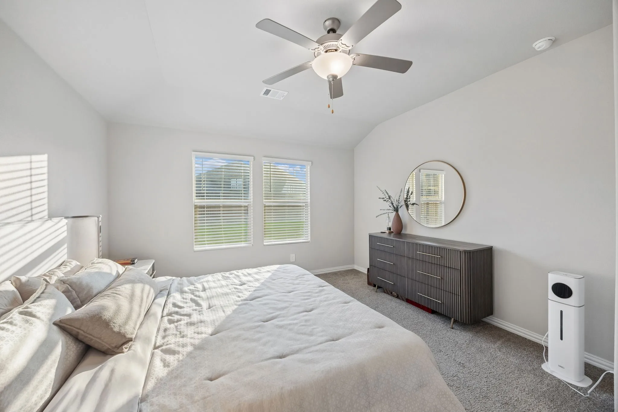 Single Family Residence For Rent in Kaufman County , 2255 Cliff Springs Drive, Forney, Texas 75126, 4 Bedroom, 2 Bathroom, 2 Garage spaces, 1,724 Sqft, built in 2023, mls#21398915, Real Estate Agent in Forney, Homes For Rent in Kaufman county, Homes For Rent in Forney, Realtor in Forney Texas, Real Estate Brokerage Independent Realty Texas, Luminita Cordes Realtor