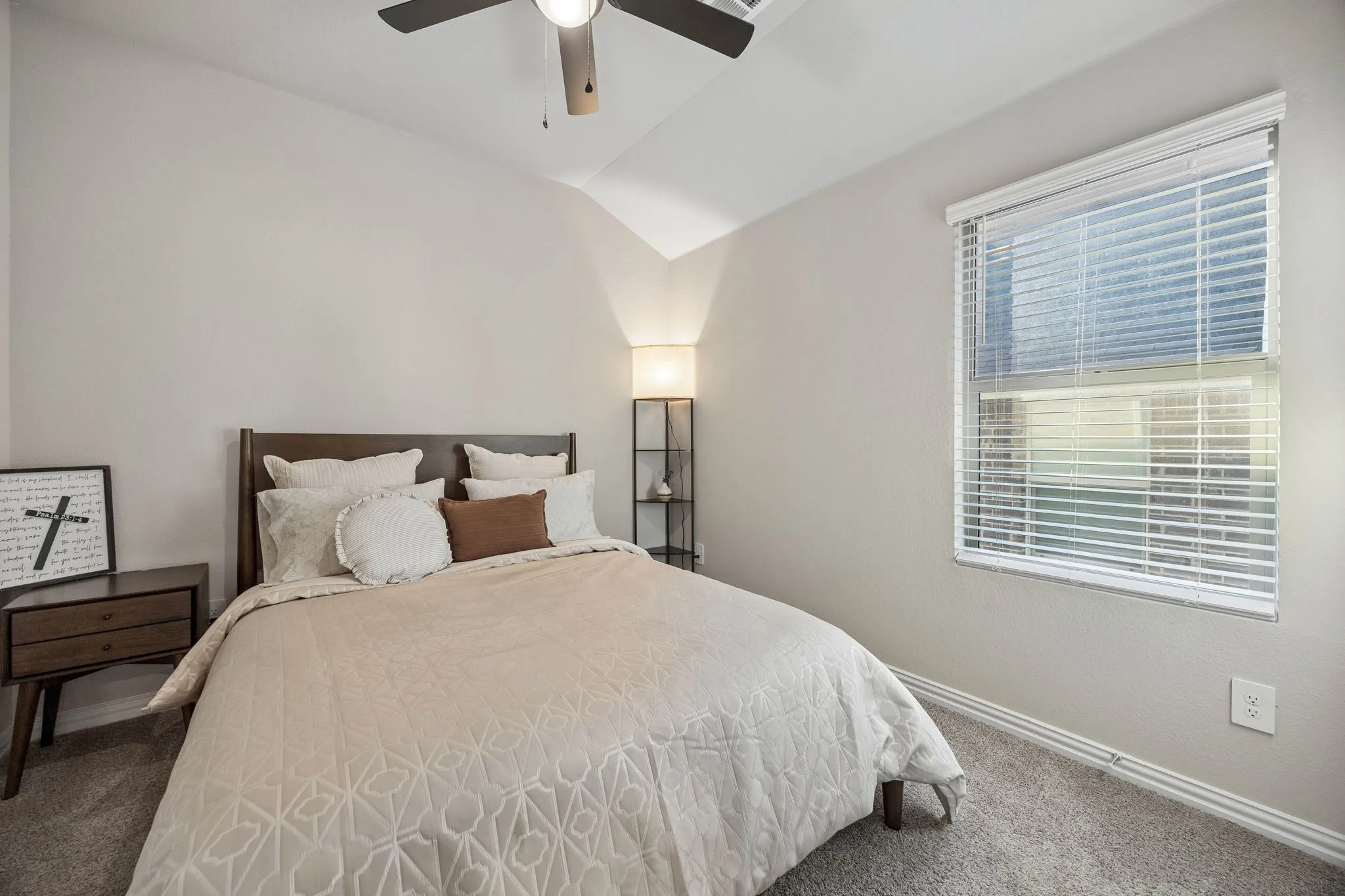 Single Family Residence For Rent in Kaufman County , 2255 Cliff Springs Drive, Forney, Texas 75126, 4 Bedroom, 2 Bathroom, 2 Garage spaces, 1,724 Sqft, built in 2023, mls#21398915, Real Estate Agent in Forney, Homes For Rent in Kaufman county, Homes For Rent in Forney, Realtor in Forney Texas, Real Estate Brokerage Independent Realty Texas, Luminita Cordes Realtor