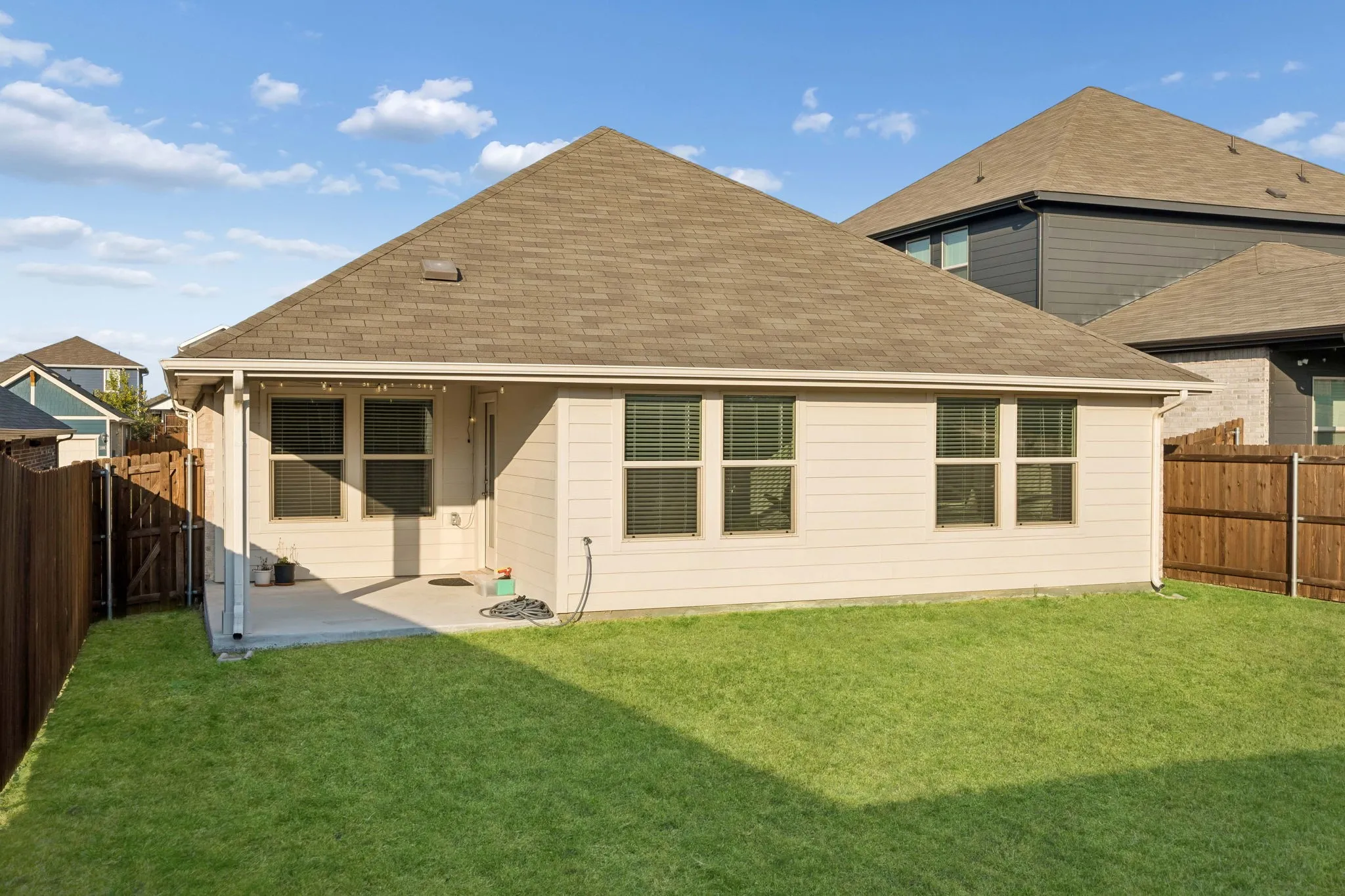 Single Family Residence For Rent in Kaufman County , 2255 Cliff Springs Drive, Forney, Texas 75126, 4 Bedroom, 2 Bathroom, 2 Garage spaces, 1,724 Sqft, built in 2023, mls#21398915, Real Estate Agent in Forney, Homes For Rent in Kaufman county, Homes For Rent in Forney, Realtor in Forney Texas, Real Estate Brokerage Independent Realty Texas, Luminita Cordes Realtor