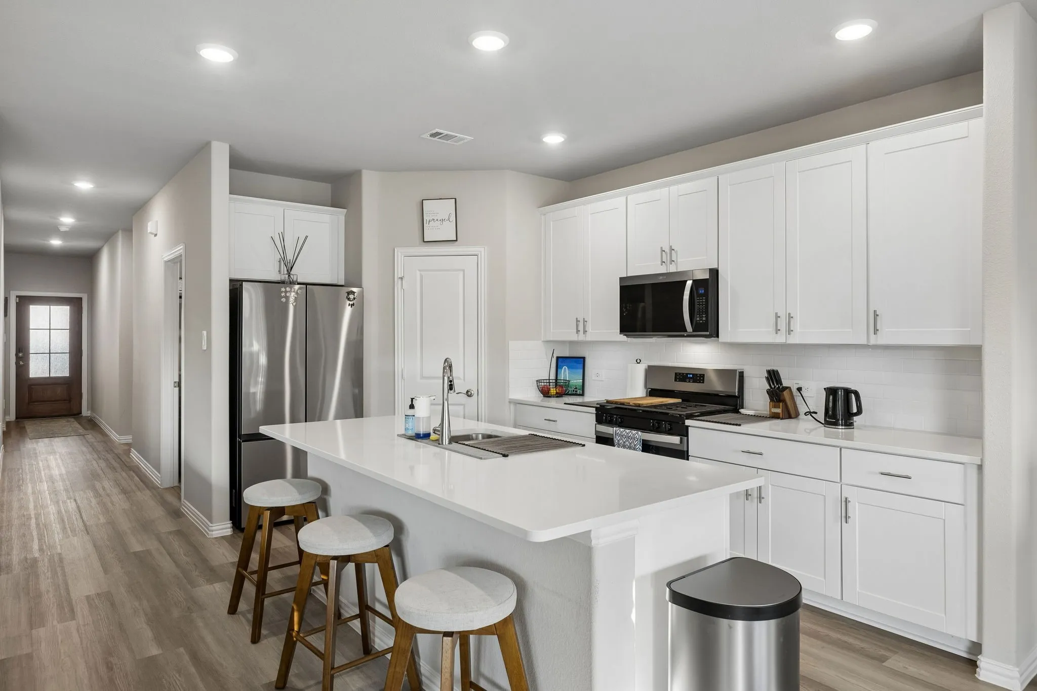 Single Family Residence For Rent in Kaufman County , 2255 Cliff Springs Drive, Forney, Texas 75126, 4 Bedroom, 2 Bathroom, 2 Garage spaces, 1,724 Sqft, built in 2023, mls#21398915, Real Estate Agent in Forney, Homes For Rent in Kaufman county, Homes For Rent in Forney, Realtor in Forney Texas, Real Estate Brokerage Independent Realty Texas, Luminita Cordes Realtor