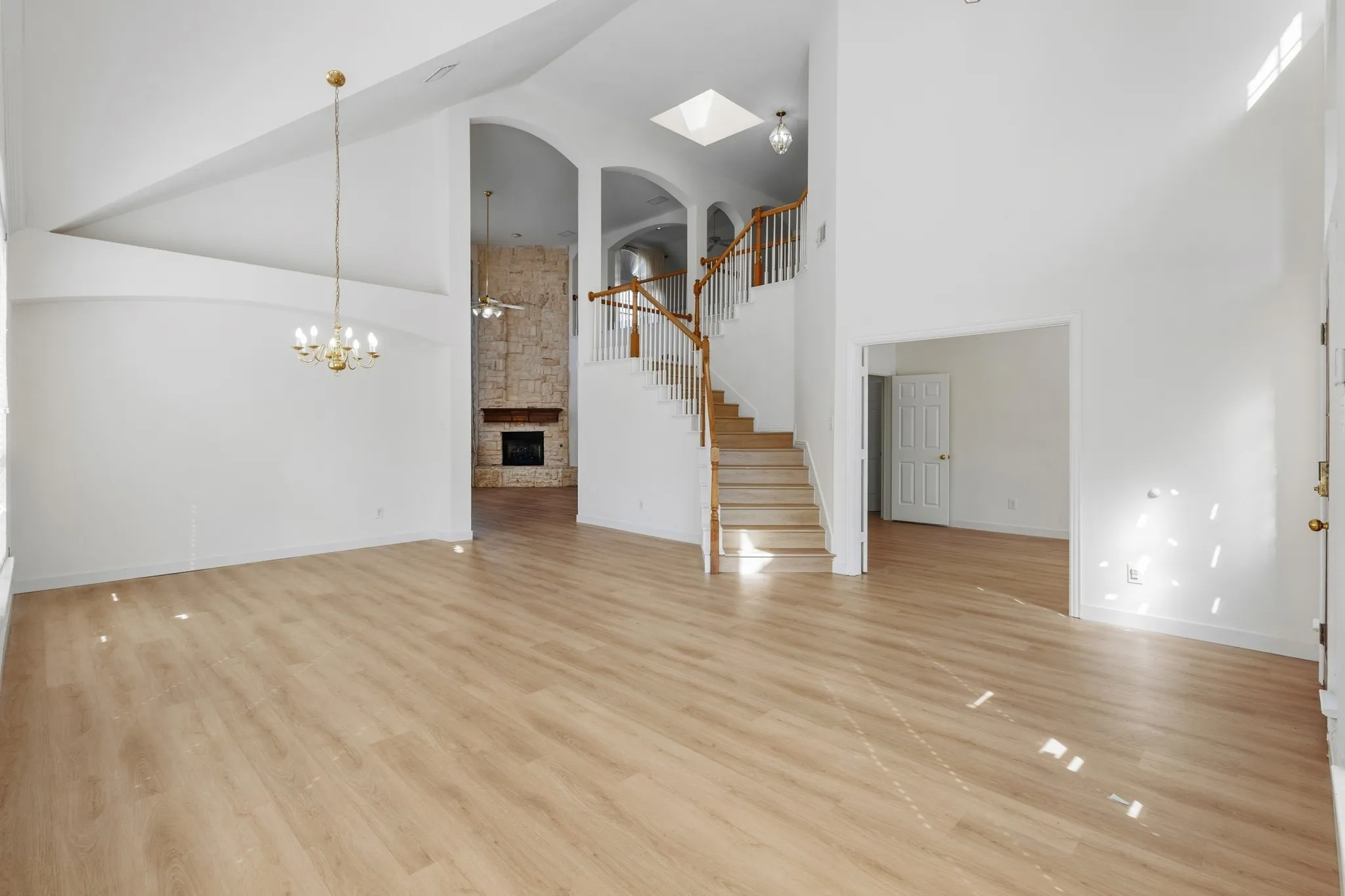 Single Family Residence For Rent in Dallas County , 4227 Adam Drive, Grand Prairie, Texas 75052, 5 Bedroom, 3 Bathroom, 2 Garage spaces, 3,325 Sqft, built in 1999, mls#21401350, Real Estate Agent in Grand Prairie, Homes For Rent in Dallas county, Homes For Rent in Grand Prairie, Realtor in Grand Prairie Texas, Real Estate Brokerage Independent Realty Texas, Luminita Cordes Realtor