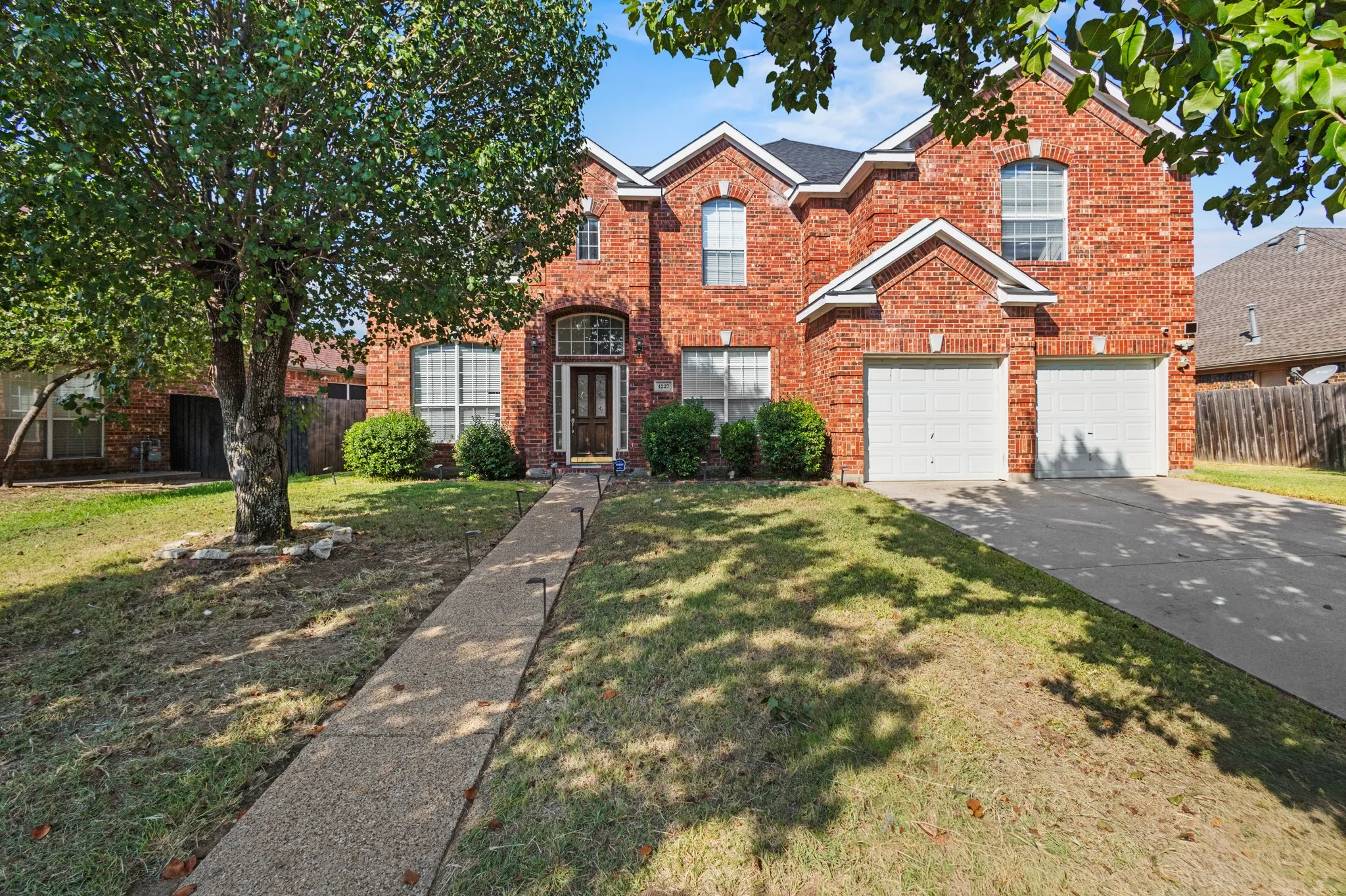 Single Family Residence For Rent in Dallas County , 4227 Adam Drive, Grand Prairie, Texas 75052, 5 Bedroom, 3 Bathroom, 2 Garage spaces, 3,325 Sqft, built in 1999, mls#21401350, Real Estate Agent in Grand Prairie, Homes For Rent in Dallas county, Homes For Rent in Grand Prairie, Realtor in Grand Prairie Texas, Real Estate Brokerage Independent Realty Texas, Luminita Cordes Realtor
