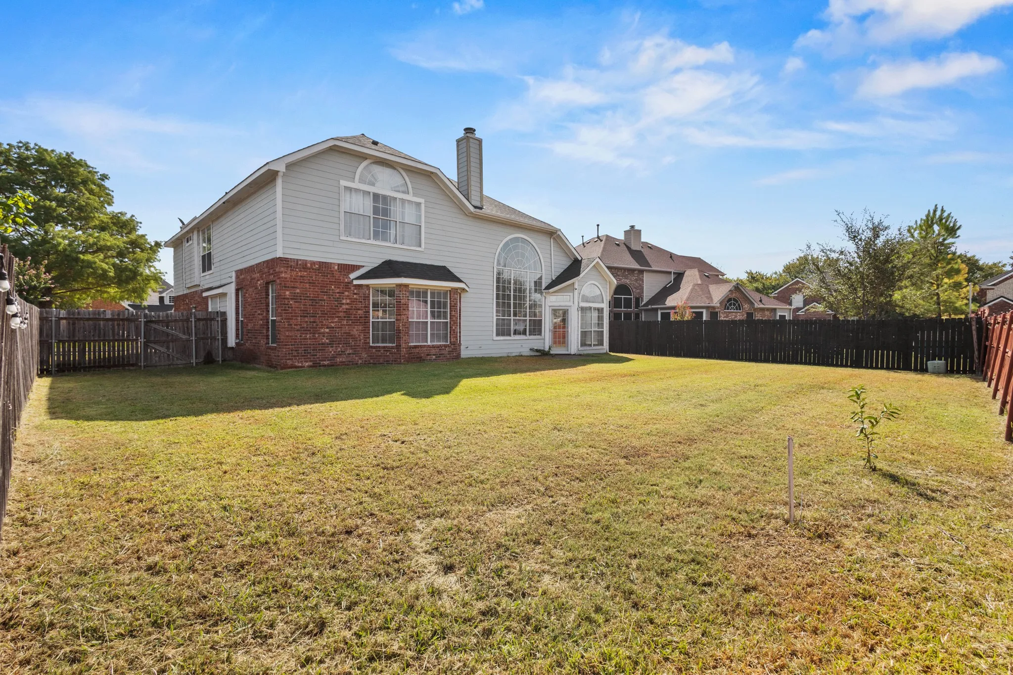 Single Family Residence For Rent in Dallas County , 4227 Adam Drive, Grand Prairie, Texas 75052, 5 Bedroom, 3 Bathroom, 2 Garage spaces, 3,325 Sqft, built in 1999, mls#21401350, Real Estate Agent in Grand Prairie, Homes For Rent in Dallas county, Homes For Rent in Grand Prairie, Realtor in Grand Prairie Texas, Real Estate Brokerage Independent Realty Texas, Luminita Cordes Realtor